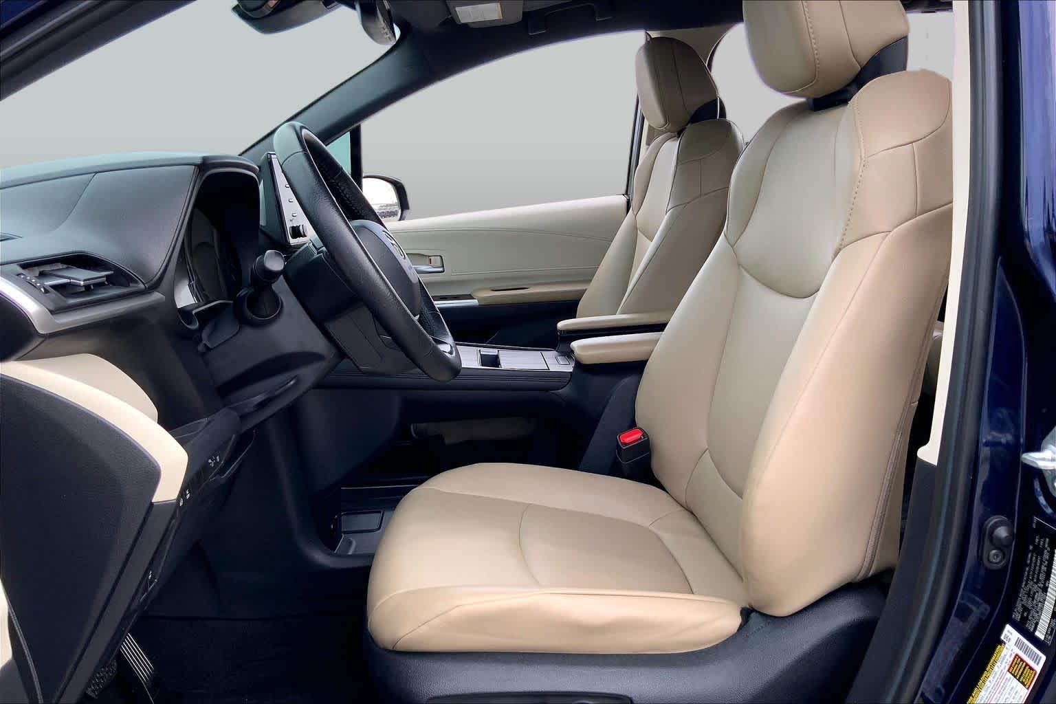 2023 Toyota Sienna XLE Blueprint at Beck & Masten Kia