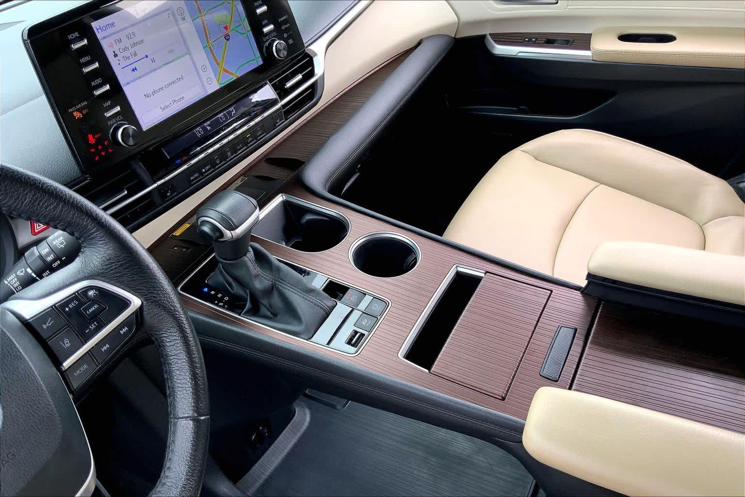 2023 Toyota Sienna XLE Blueprint at Beck & Masten Kia