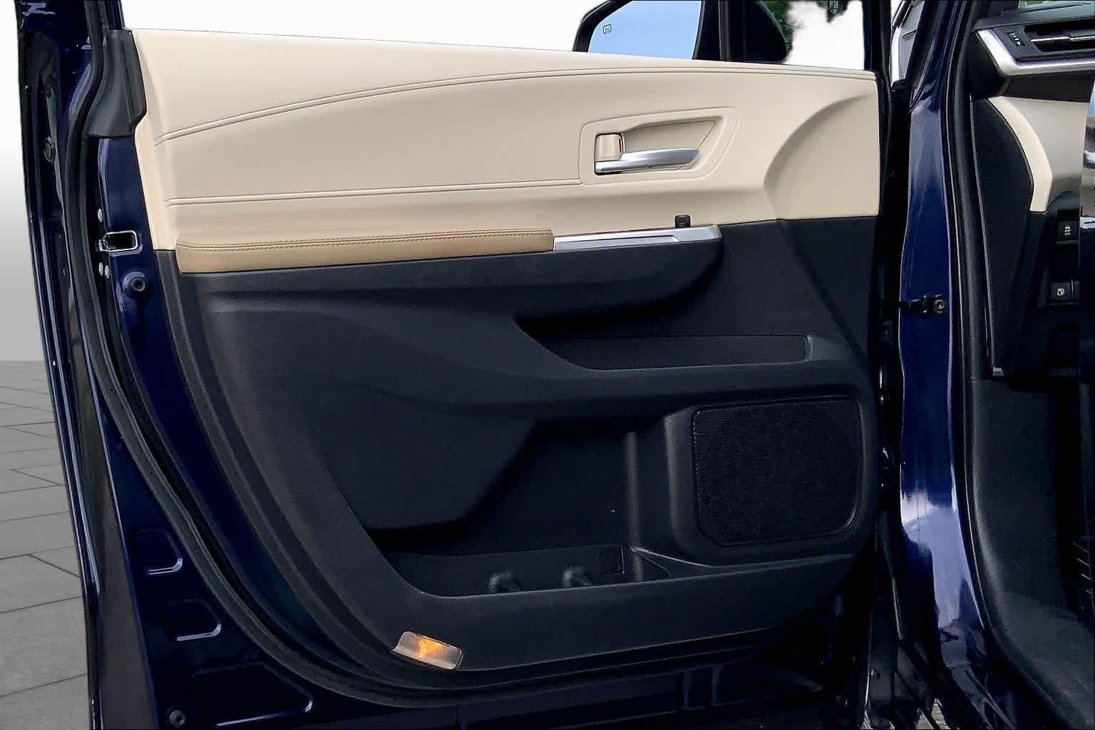 2023 Toyota Sienna XLE Blueprint at Beck & Masten Kia