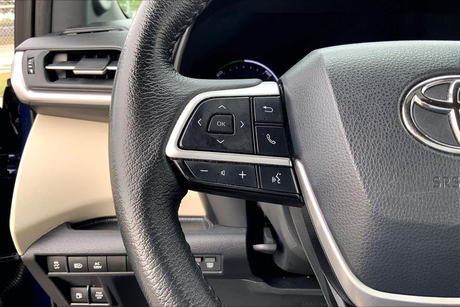 2023 Toyota Sienna XLE Blueprint at Beck & Masten Kia