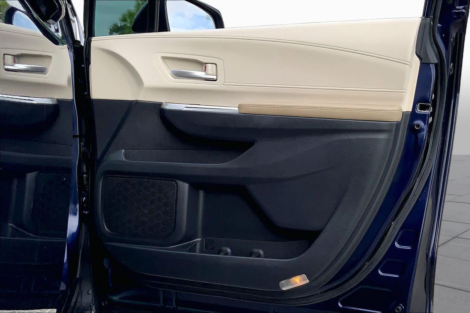 2023 Toyota Sienna XLE Blueprint at Beck & Masten Kia