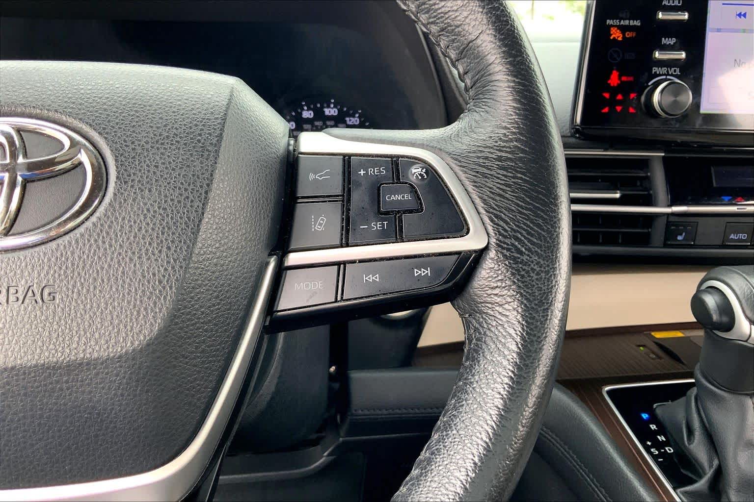 2023 Toyota Sienna XLE Blueprint at Beck & Masten Kia