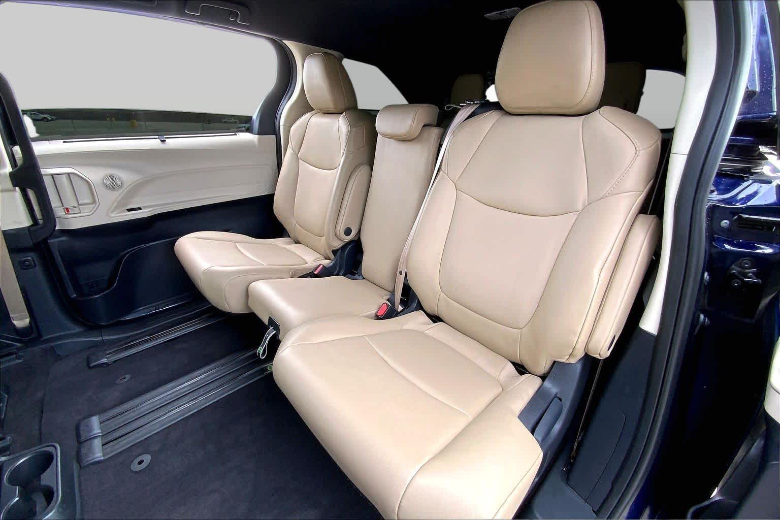2023 Toyota Sienna XLE Blueprint at Beck & Masten Kia
