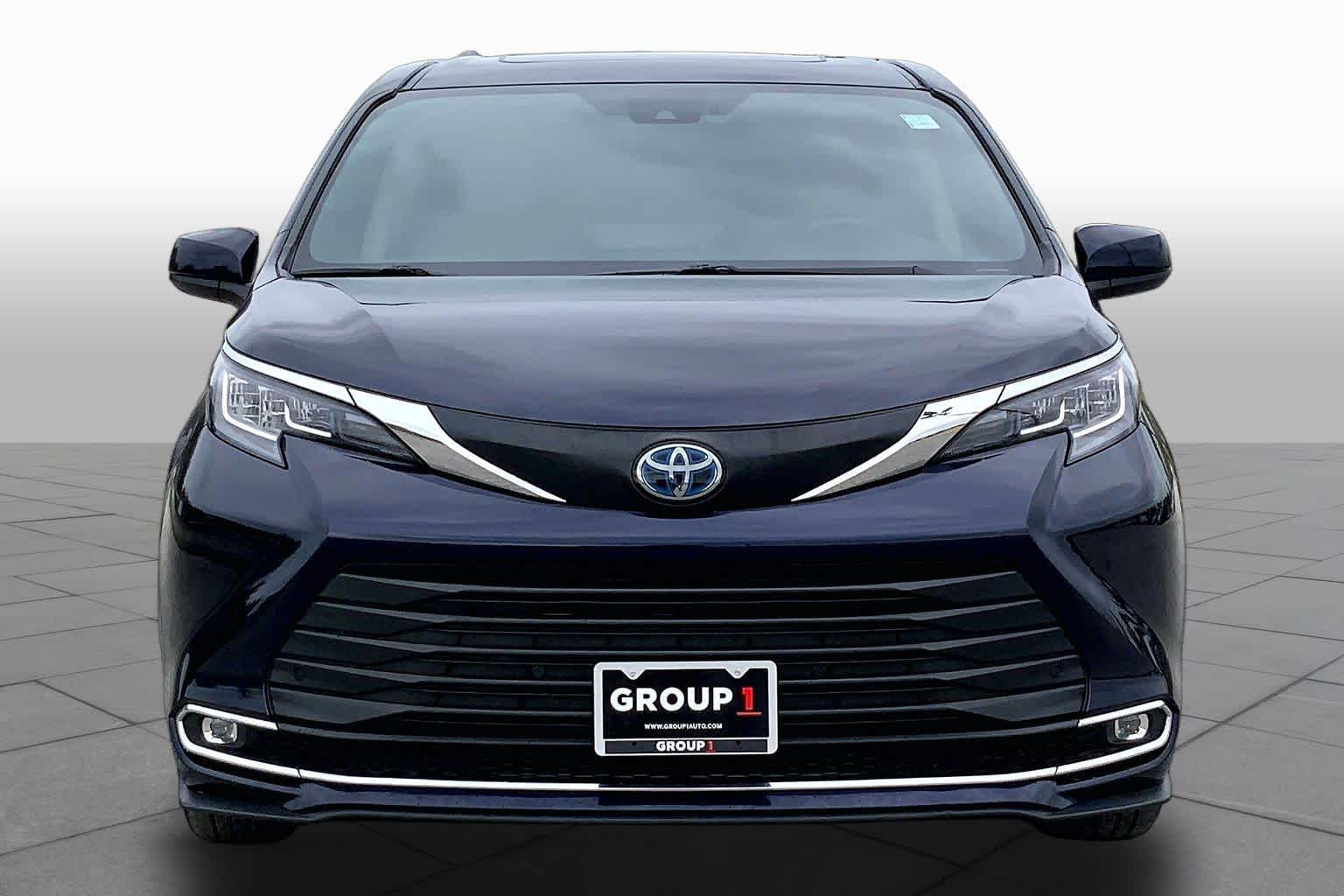 2023 Toyota Sienna XLE Blueprint at Beck & Masten Kia