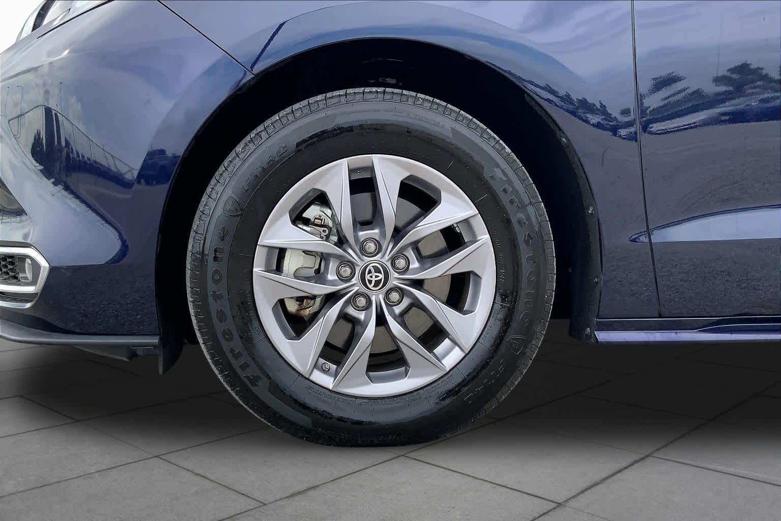 2023 Toyota Sienna XLE Blueprint at Beck & Masten Kia