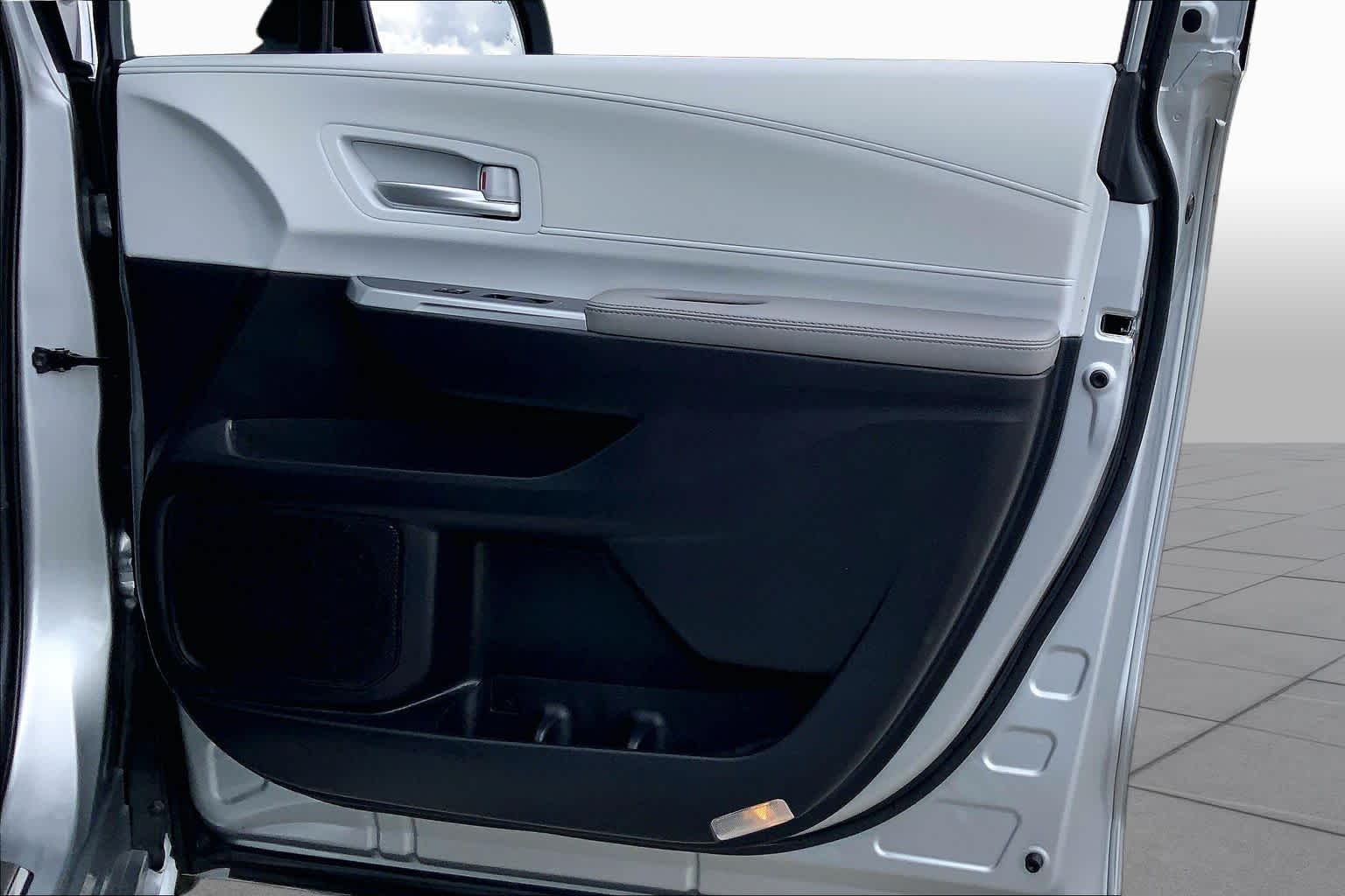 2025 Toyota Sienna XLE Celestial Silver Metallic at Group 1 Toyota Southwest