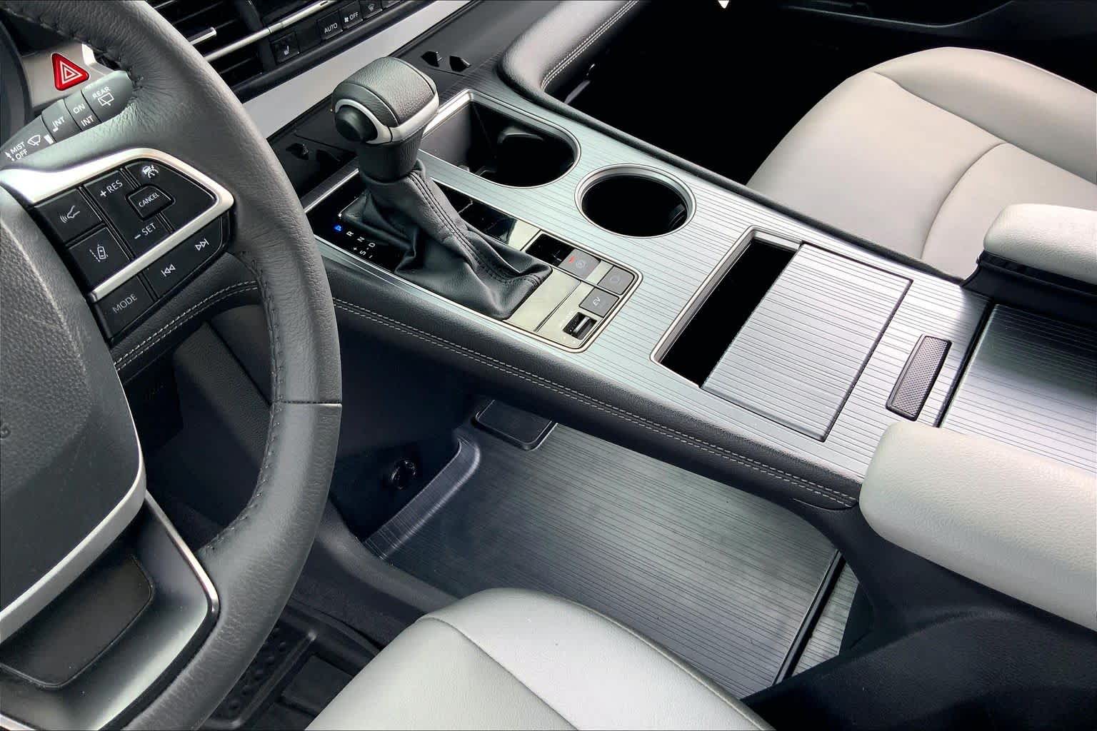 2025 Toyota Sienna XLE Celestial Silver Metallic at Group 1 Toyota Southwest