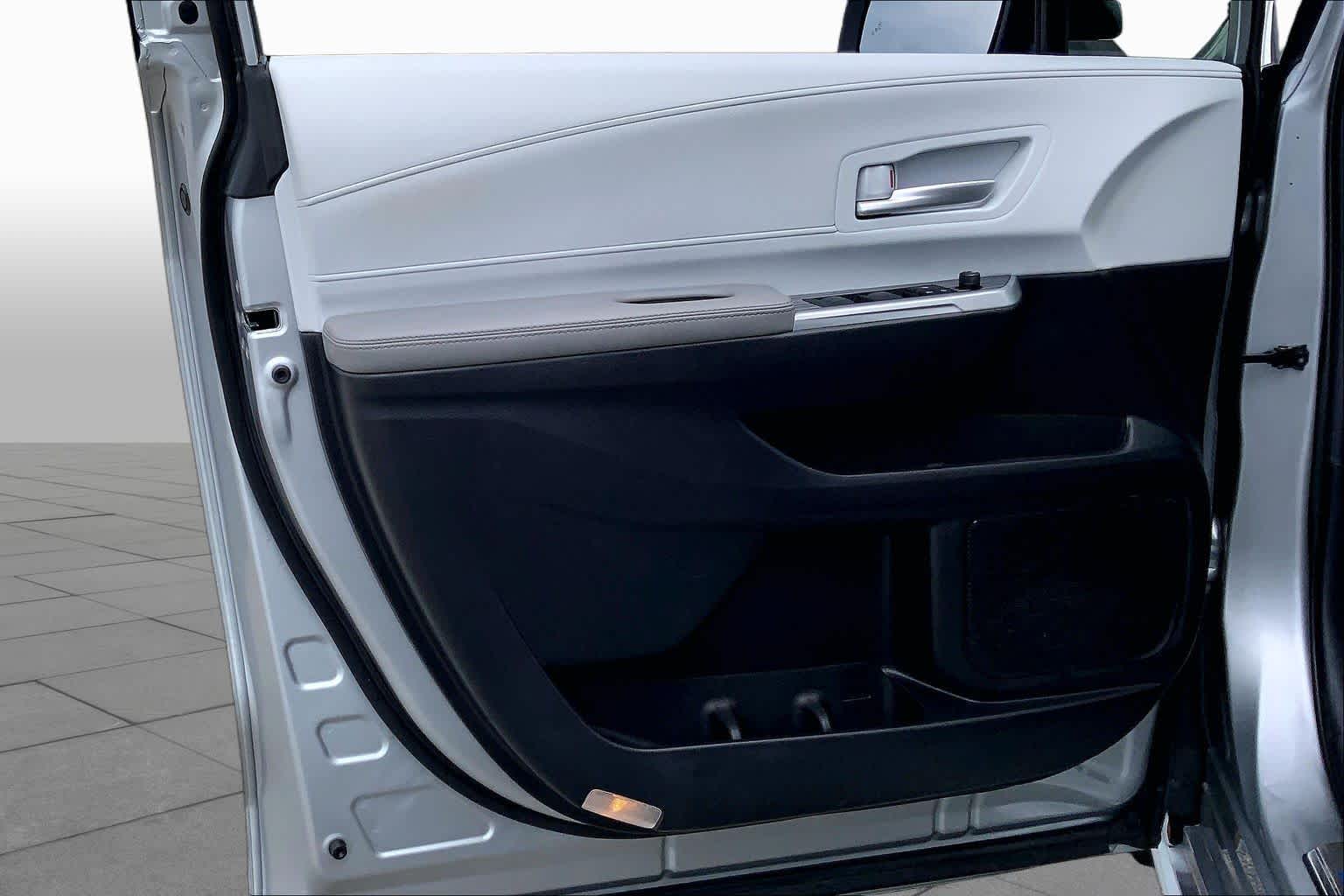 2025 Toyota Sienna XLE Celestial Silver Metallic at Group 1 Toyota Southwest