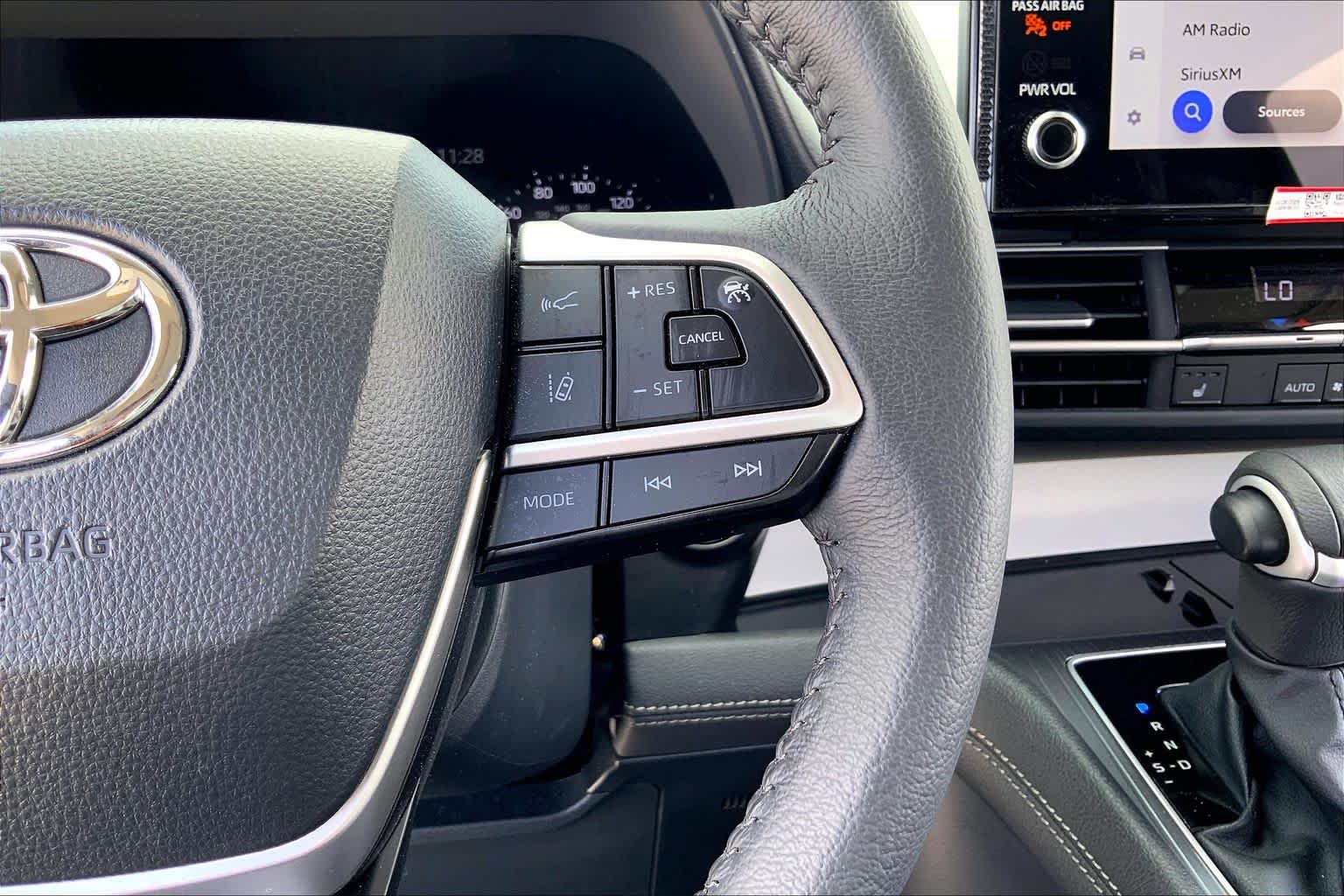 2025 Toyota Sienna XLE Wind Chill Pearl at Group 1 Toyota Southwest