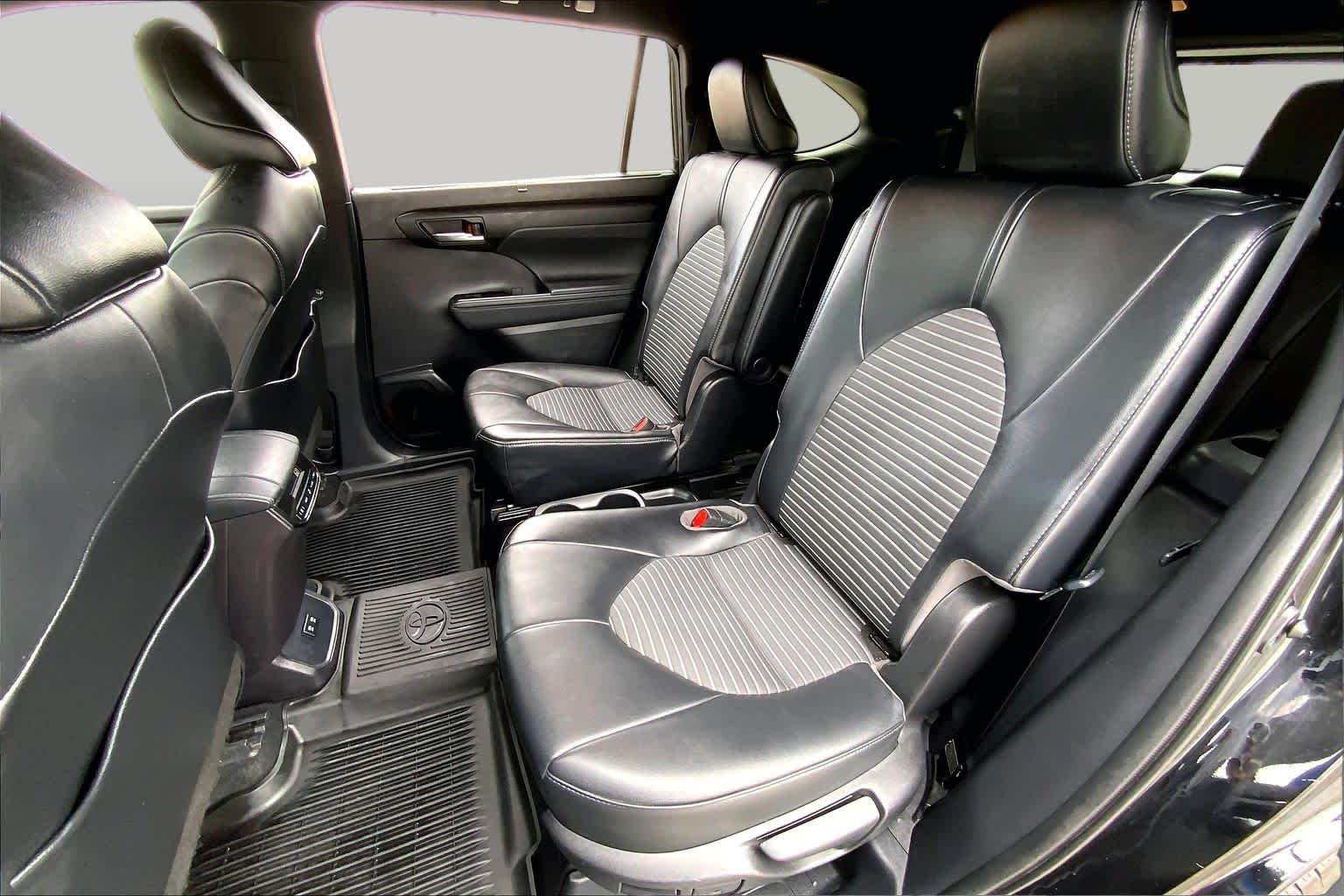 2021 Toyota Highlander XSE Midnight Black Metallic at Beck & Masten Kia