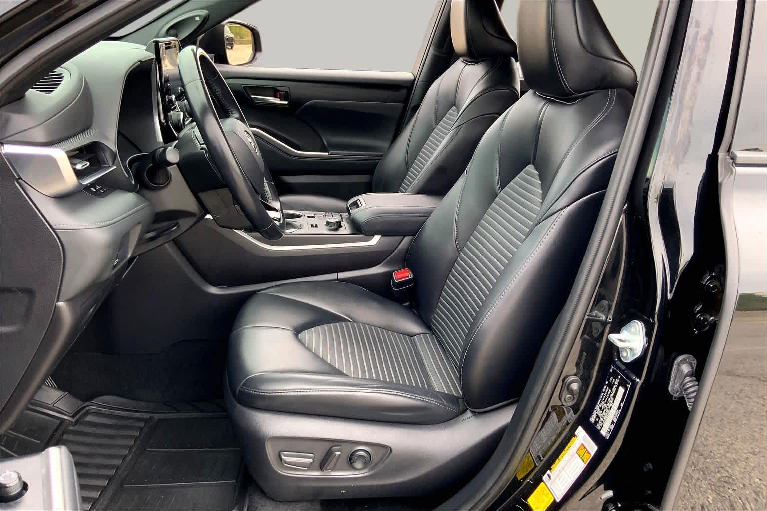 2021 Toyota Highlander XSE Midnight Black Metallic at Beck & Masten Kia