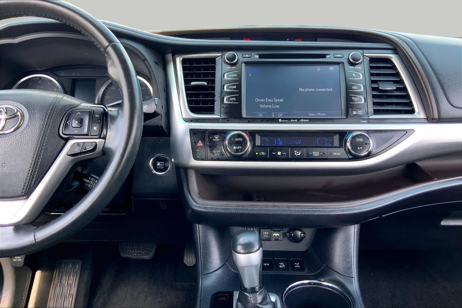 2019 Toyota Highlander XLE Midnight Black Metallic at Mac Haik CDJR North Houston
