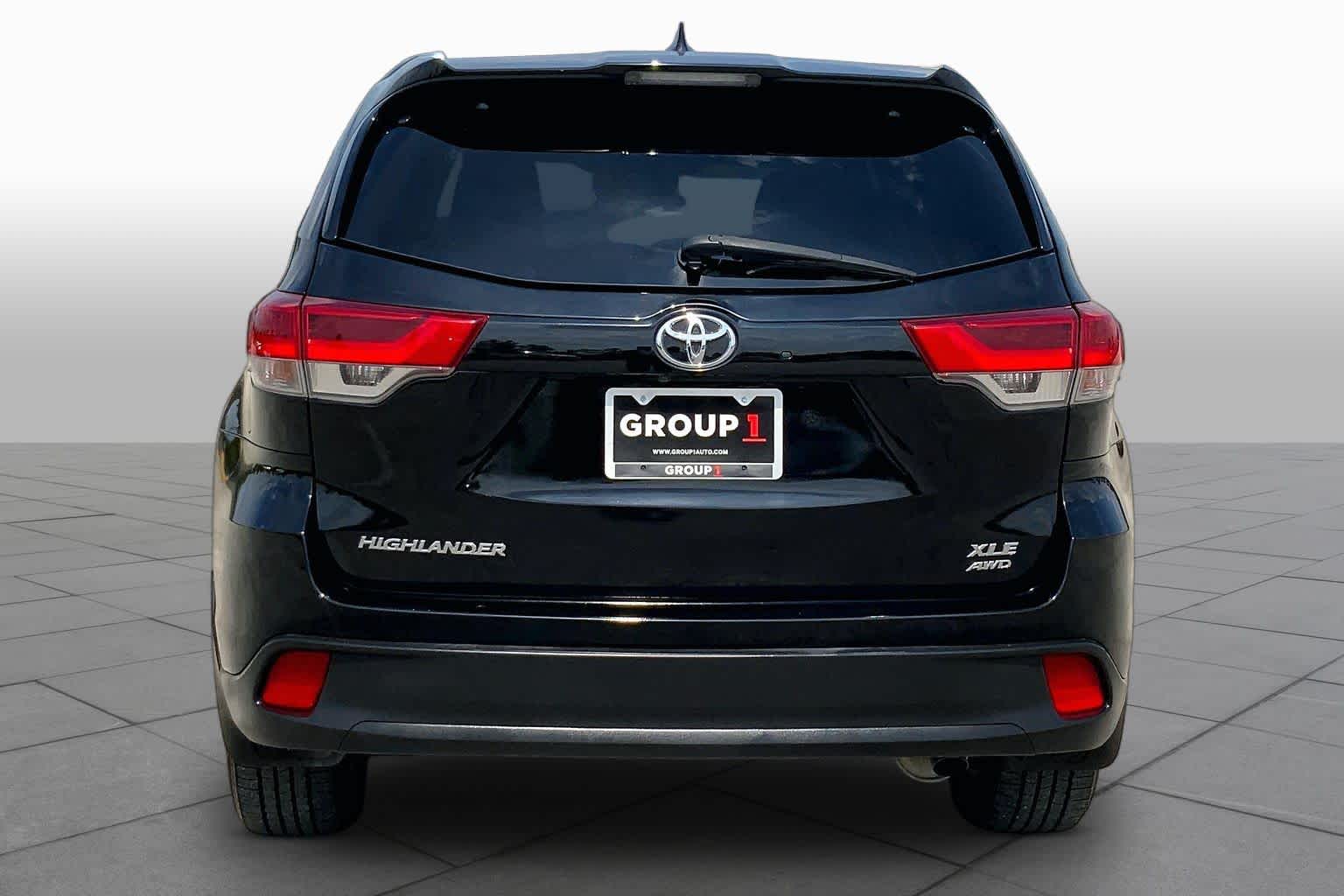 2019 Toyota Highlander XLE Midnight Black Metallic at Mac Haik CDJR North Houston