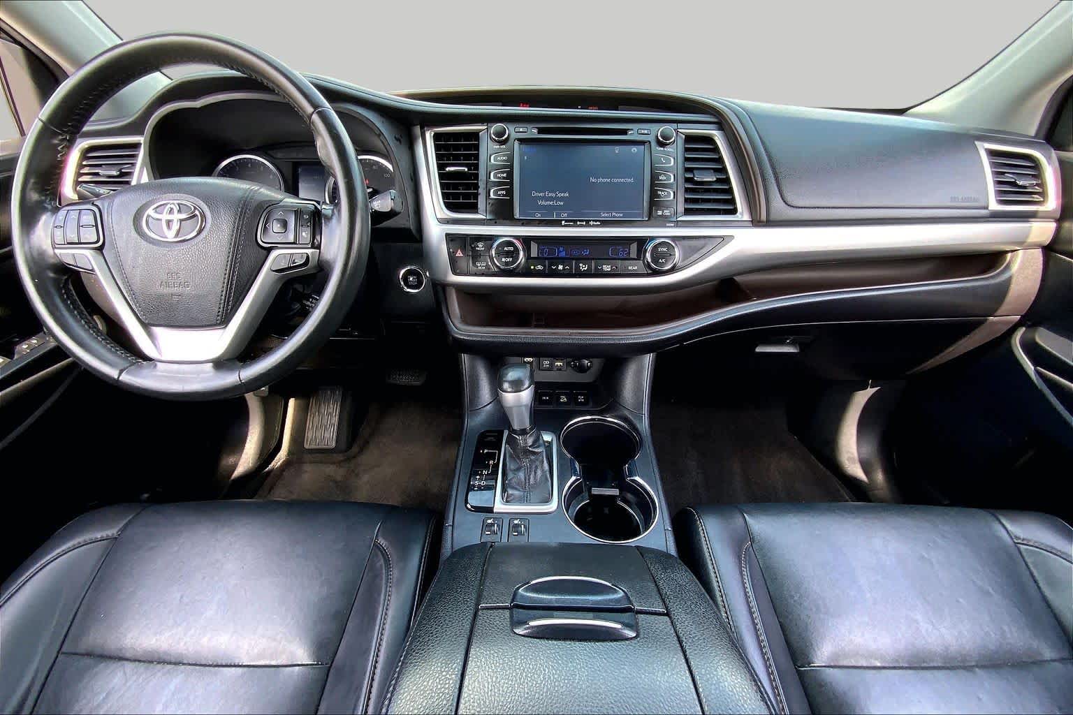 2019 Toyota Highlander XLE Midnight Black Metallic at Mac Haik CDJR North Houston