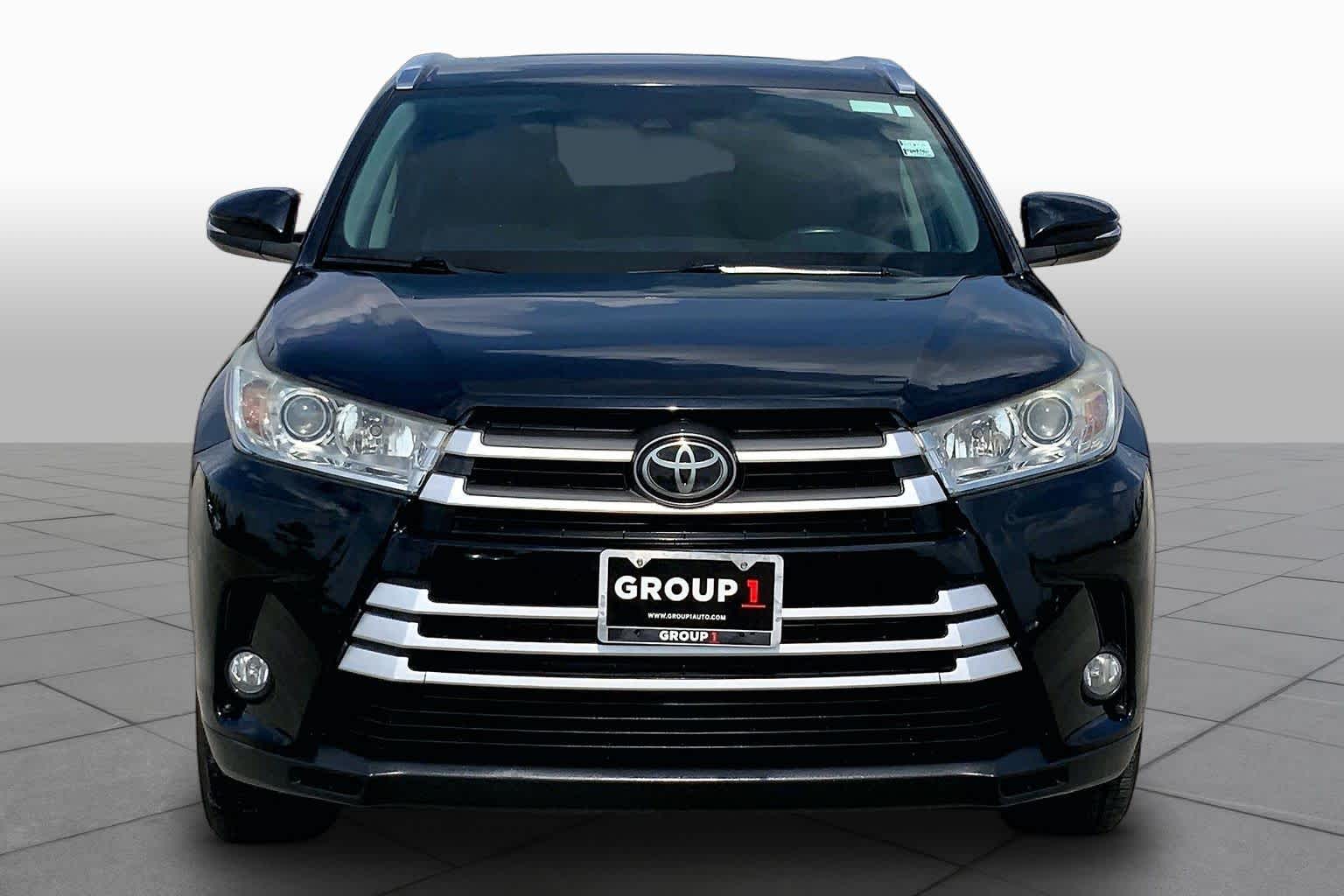 2019 Toyota Highlander XLE Midnight Black Metallic at Mac Haik CDJR North Houston
