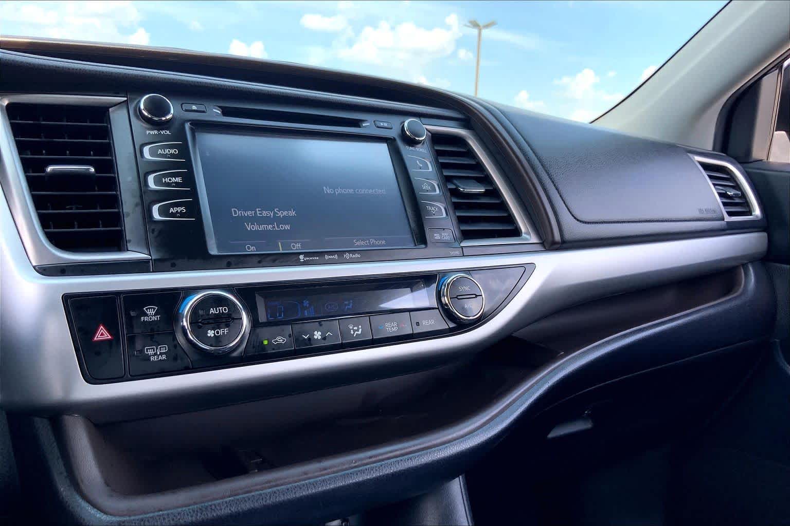 2019 Toyota Highlander XLE Midnight Black Metallic at Mac Haik CDJR North Houston