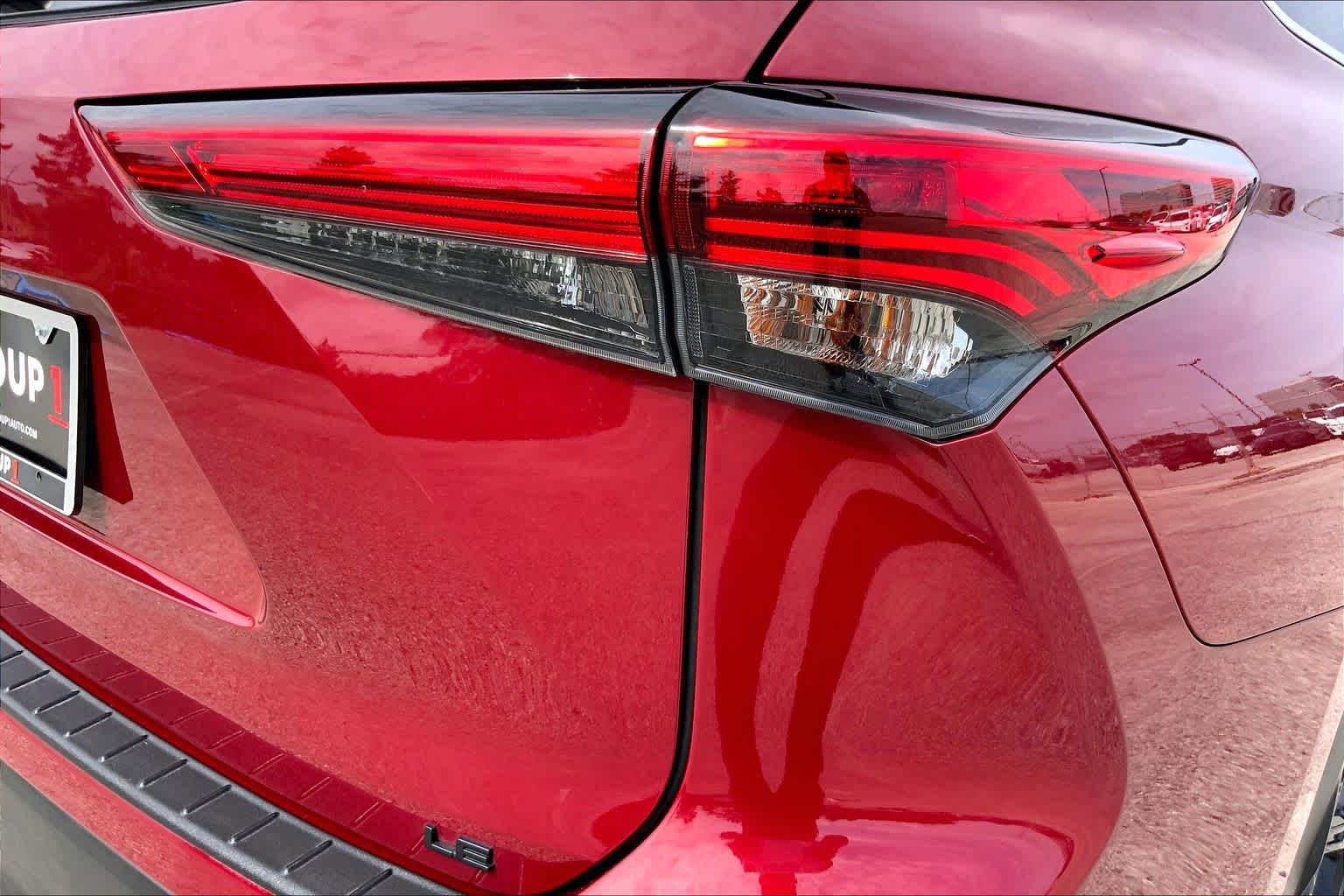 2023 Toyota Highlander LE Ruby Flare Pearl at Group 1 Toyota Southwest