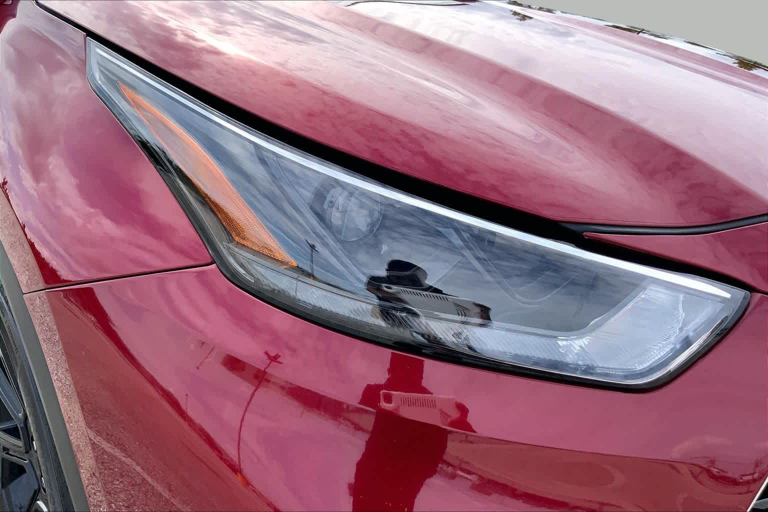 2023 Toyota Highlander LE Ruby Flare Pearl at Group 1 Toyota Southwest