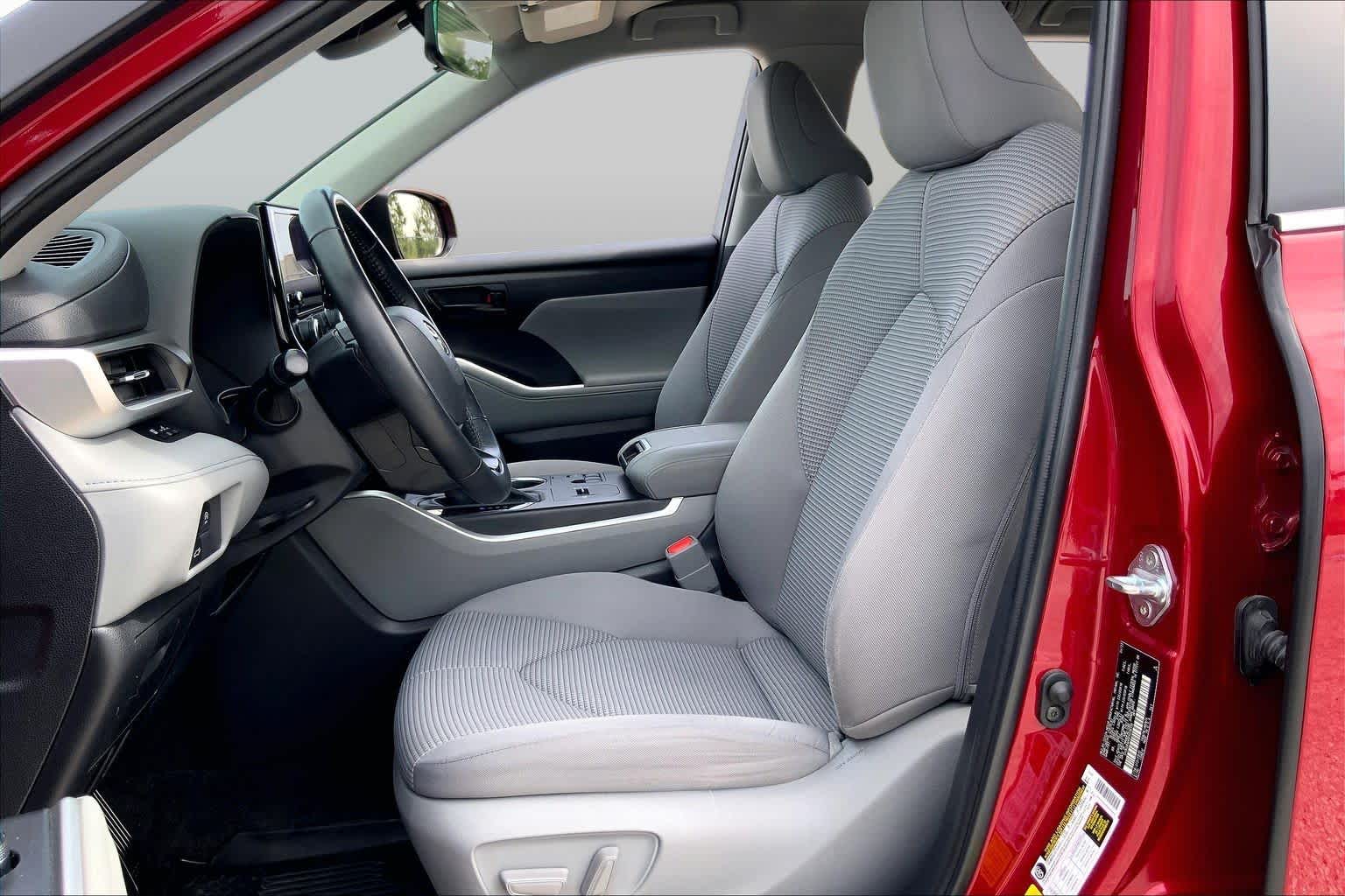 2023 Toyota Highlander LE Ruby Flare Pearl at Group 1 Toyota Southwest