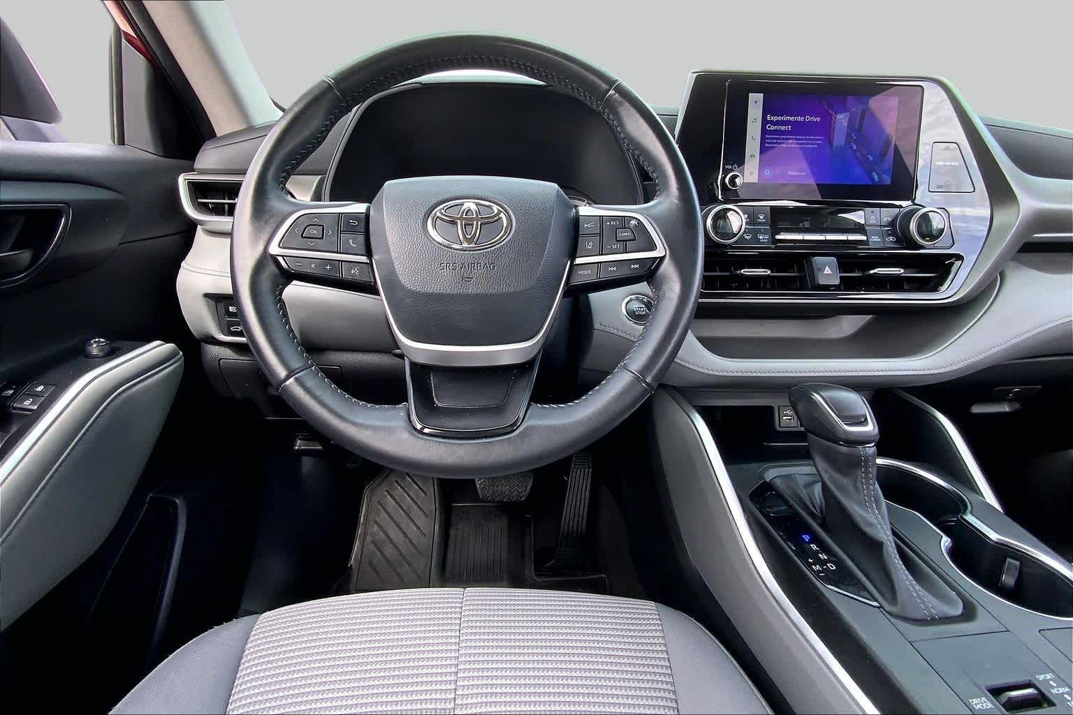 2023 Toyota Highlander LE Ruby Flare Pearl at Group 1 Toyota Southwest