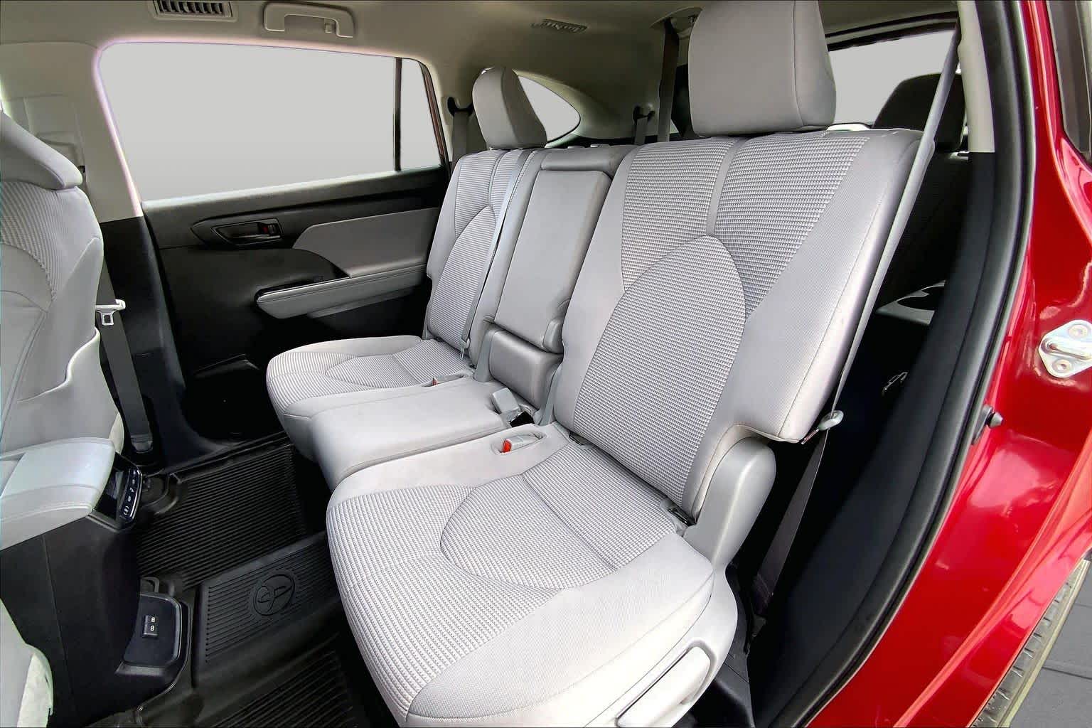 2023 Toyota Highlander LE Ruby Flare Pearl at Group 1 Toyota Southwest