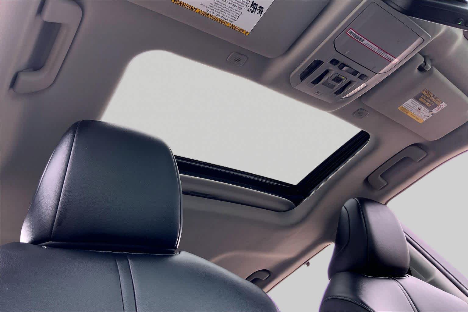 2023 Toyota Highlander XLE Wind Chill Pearl at AutoNation USA Katy