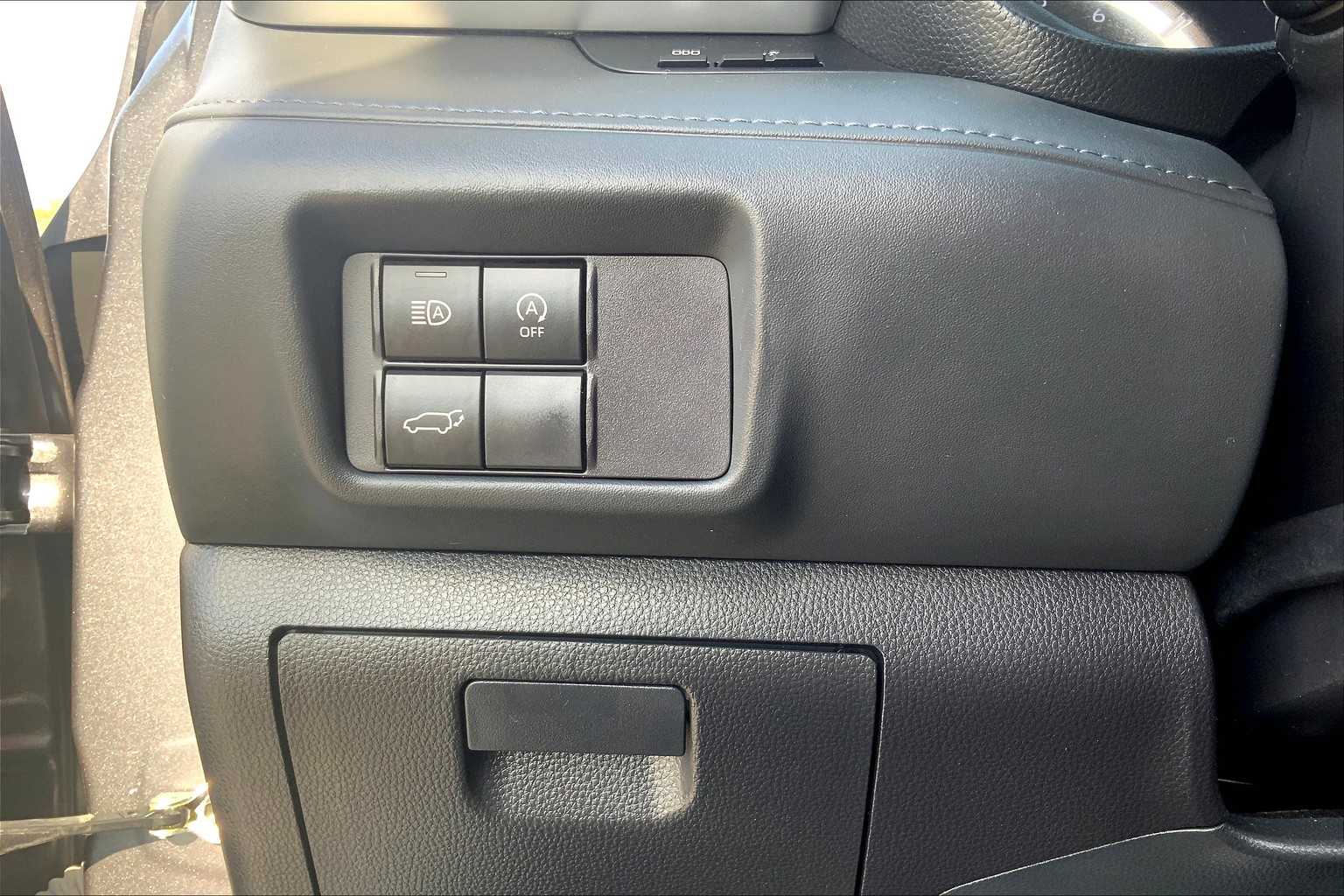 2023 Toyota Highlander LE Magnetic Gray Metallic at AutoNation USA Houston