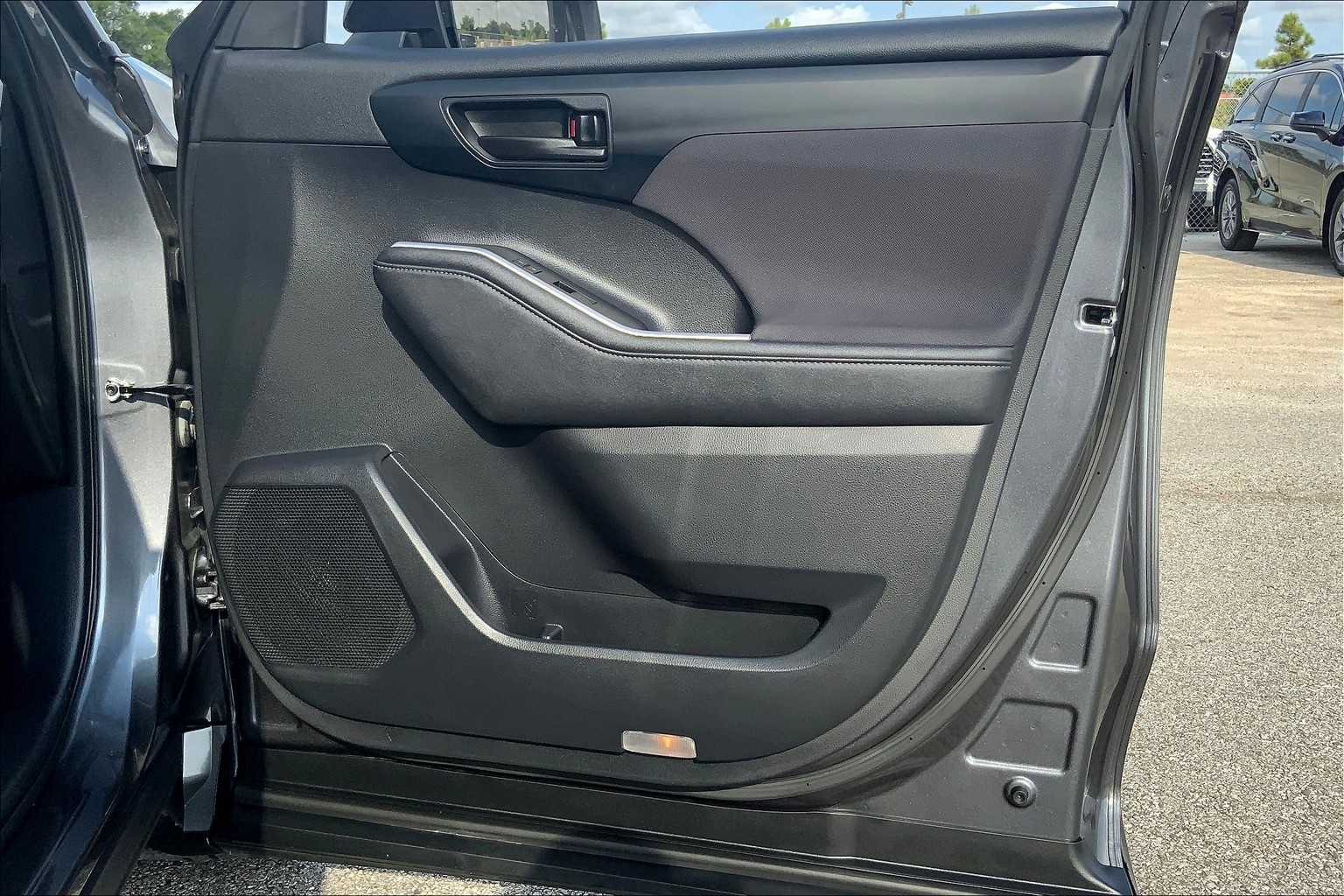 2023 Toyota Highlander LE Magnetic Gray Metallic at AutoNation USA Houston