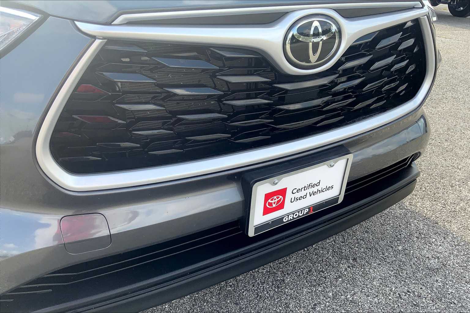 2023 Toyota Highlander LE Magnetic Gray Metallic at AutoNation USA Houston