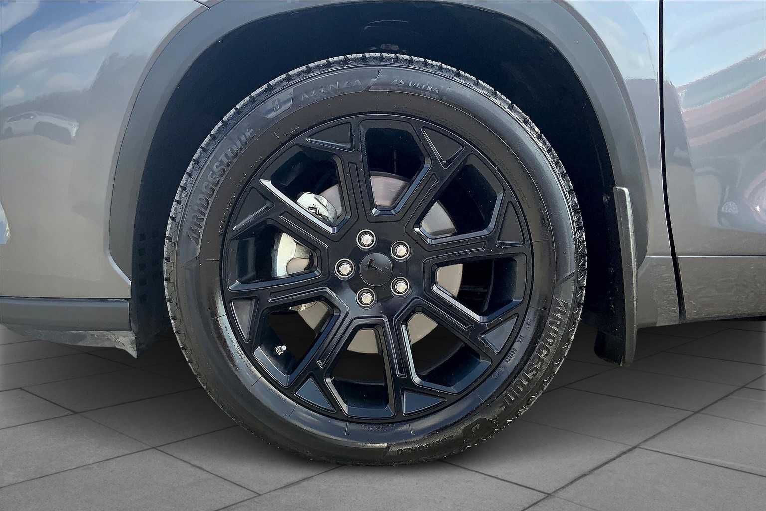 2023 Toyota Highlander LE Magnetic Gray Metallic at AutoNation USA Houston