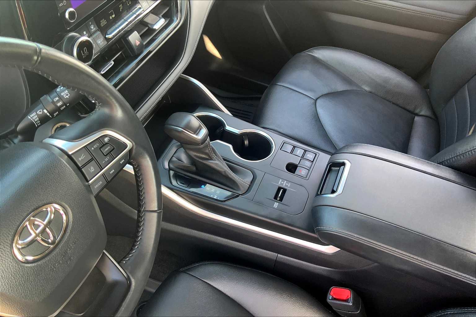 2023 Toyota Highlander LE Magnetic Gray Metallic at AutoNation USA Houston