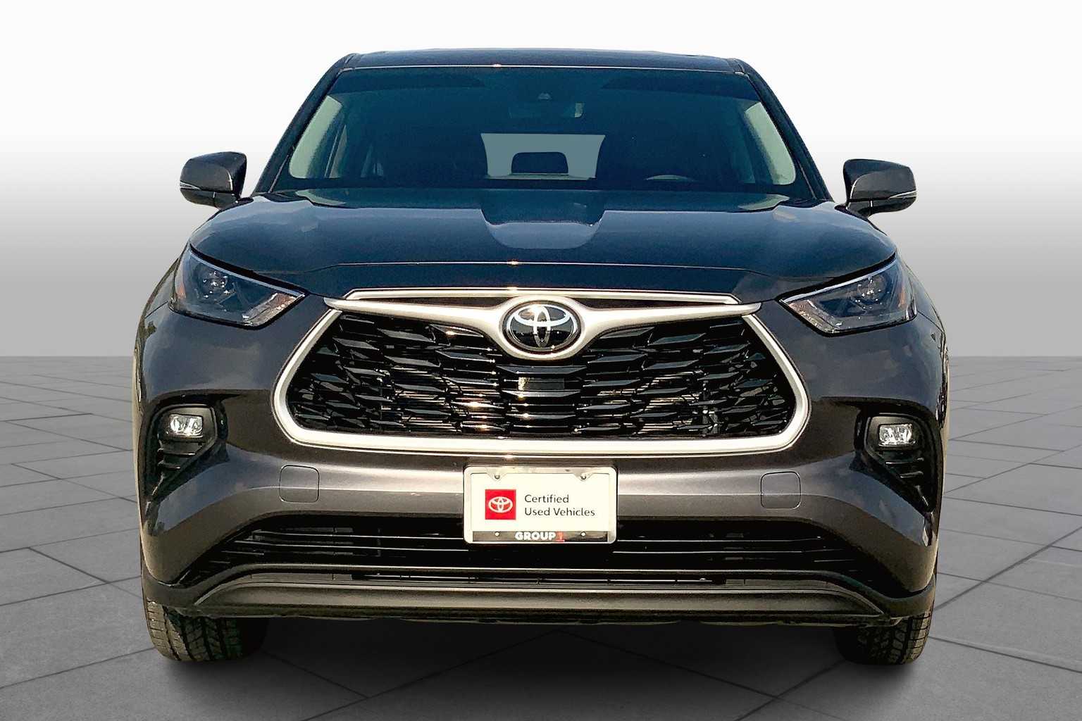2023 Toyota Highlander LE Magnetic Gray Metallic at AutoNation USA Houston