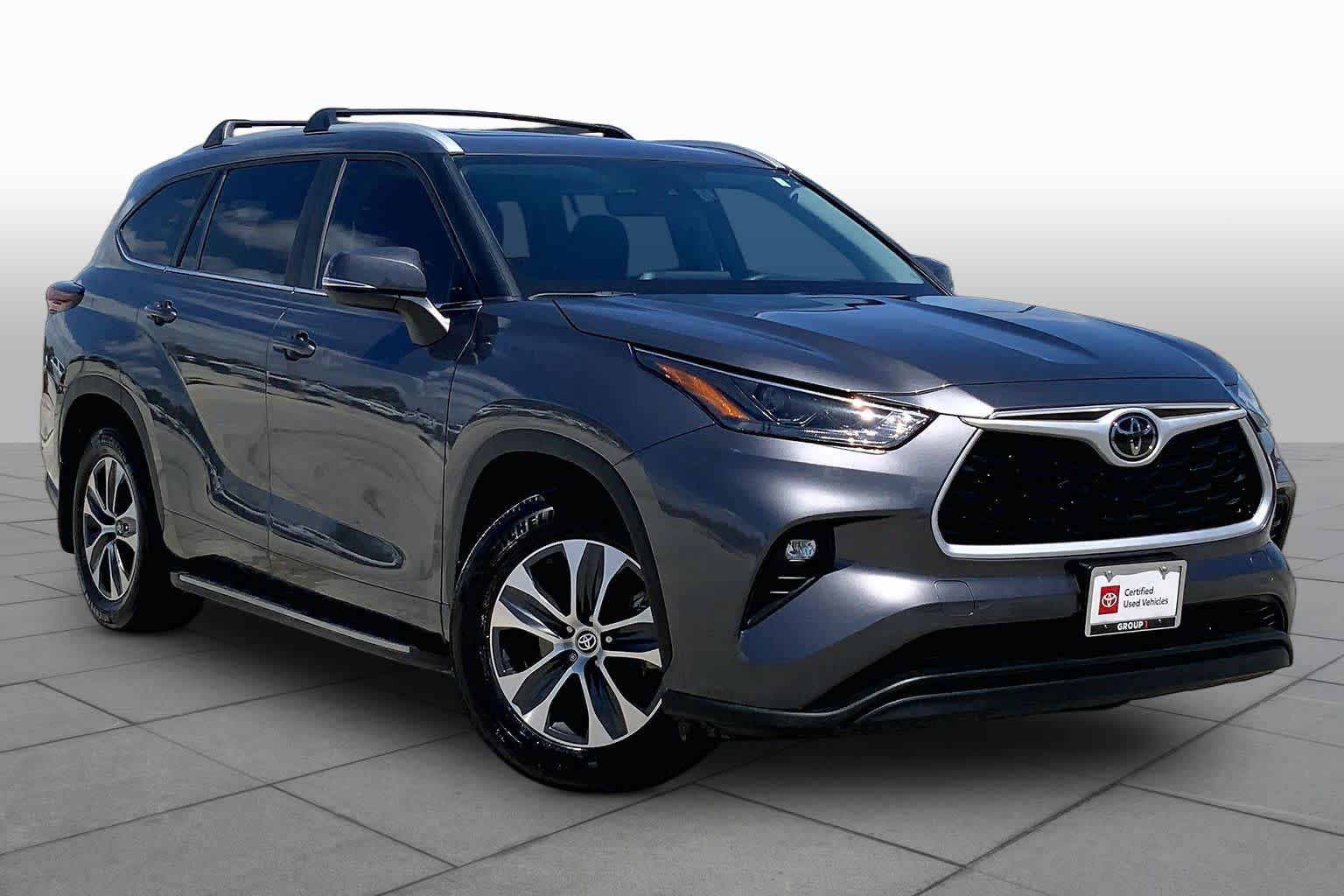 2024 Toyota Highlander XLE Magnetic Gray Metallic at AutoNation USA Houston
