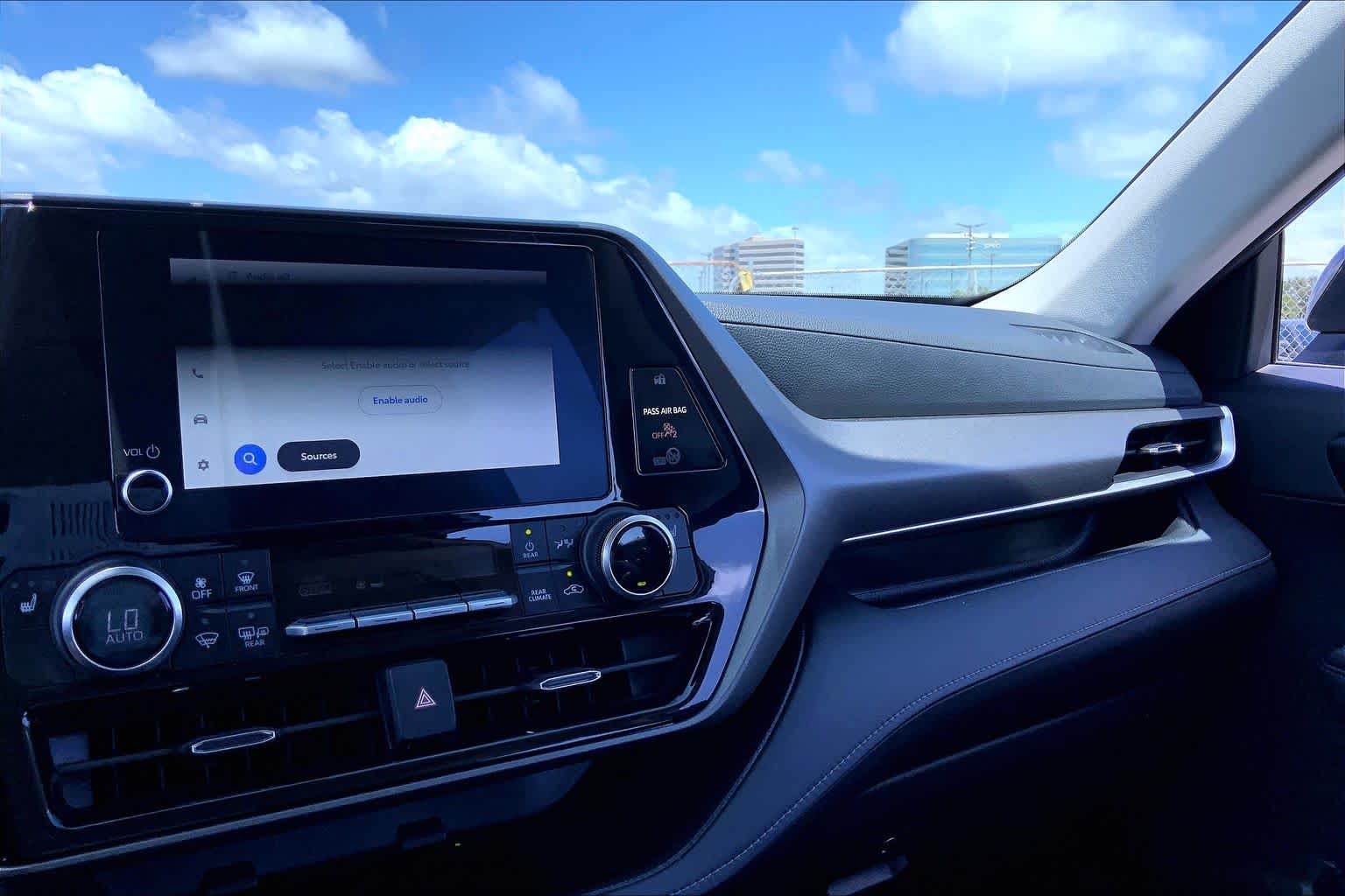 2024 Toyota Highlander XLE Magnetic Gray Metallic at AutoNation USA Houston