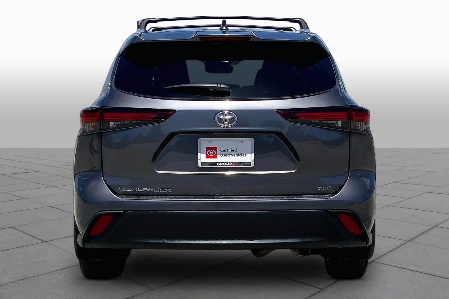 2024 Toyota Highlander XLE Magnetic Gray Metallic at AutoNation USA Houston