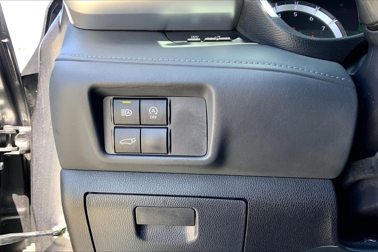 2024 Toyota Highlander XLE Magnetic Gray Metallic at AutoNation USA Houston