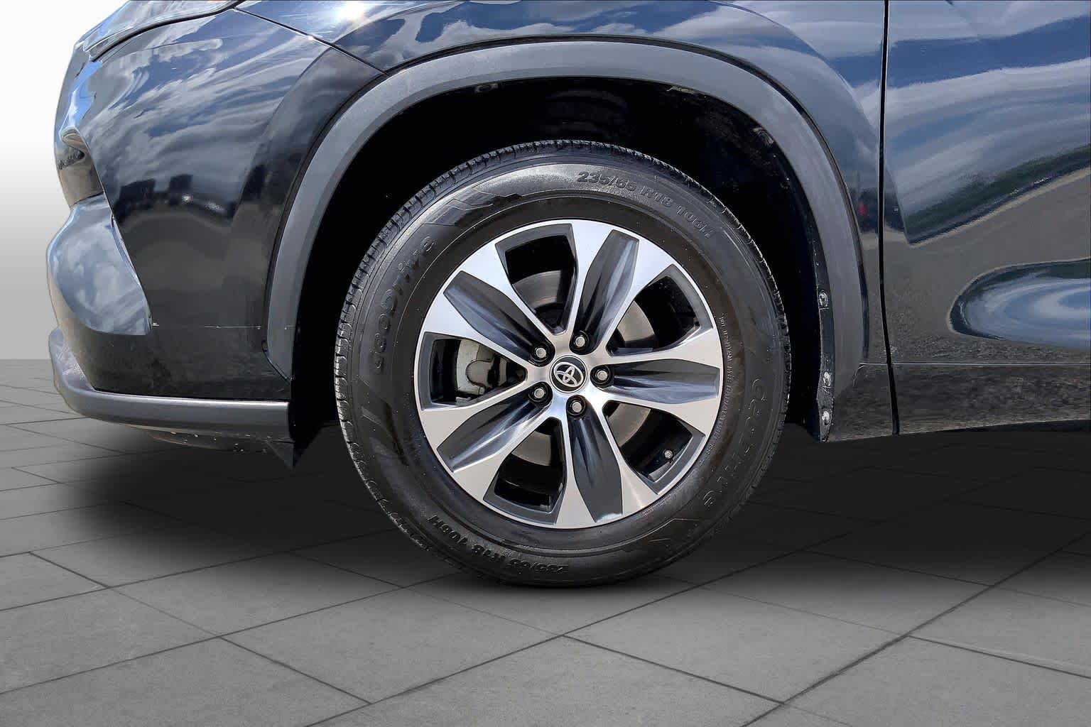 2023 Toyota Highlander XLE Midnight Black Metallic at Group 1 Toyota Southwest