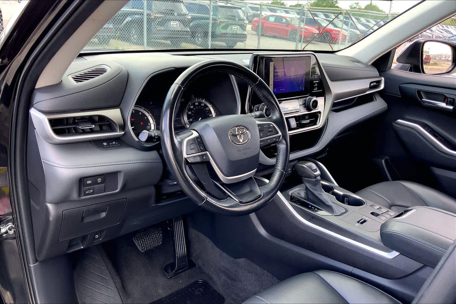 2023 Toyota Highlander XLE Midnight Black Metallic at Group 1 Toyota Southwest