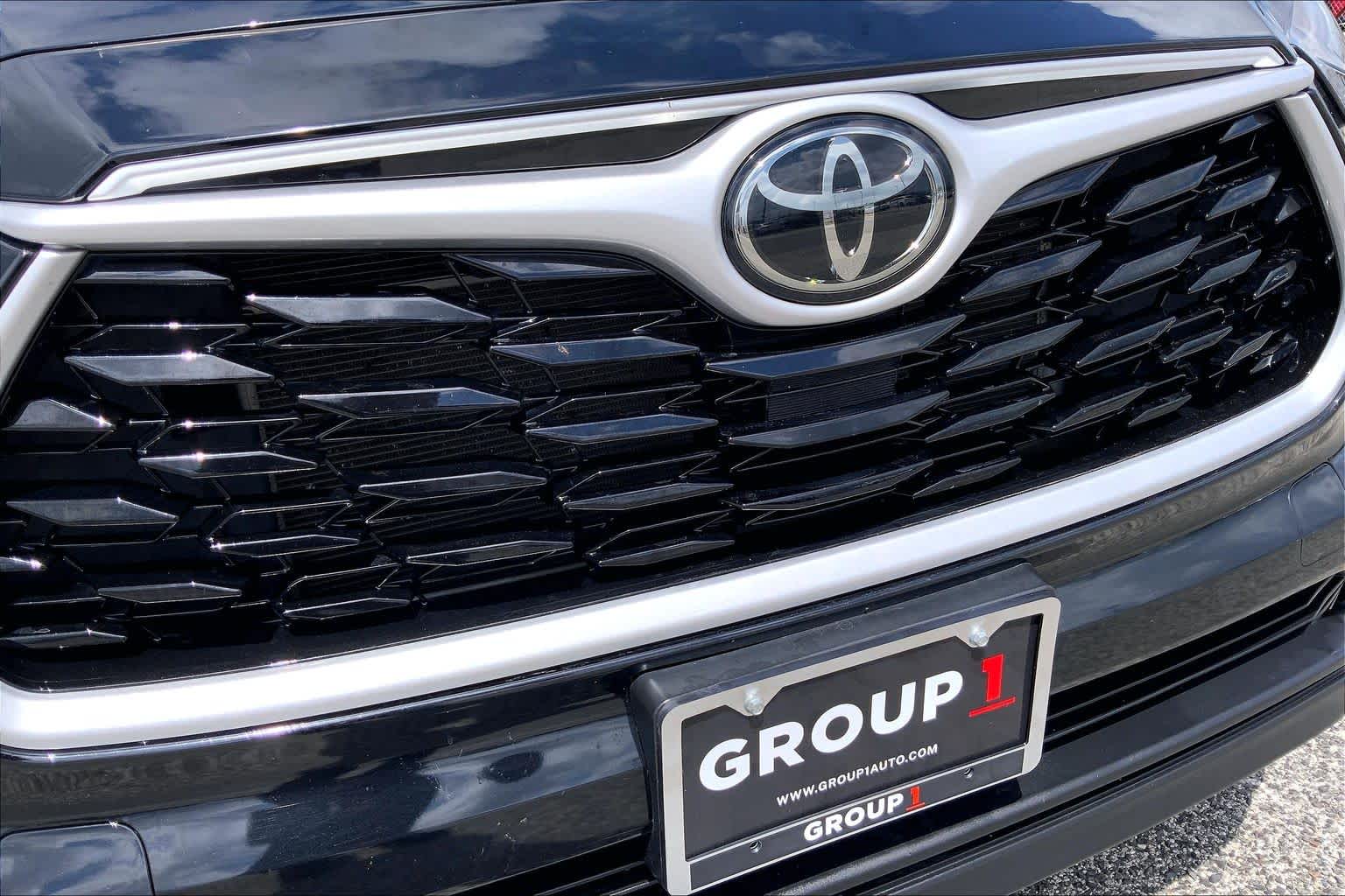 2023 Toyota Highlander XLE Midnight Black Metallic at Group 1 Toyota Southwest