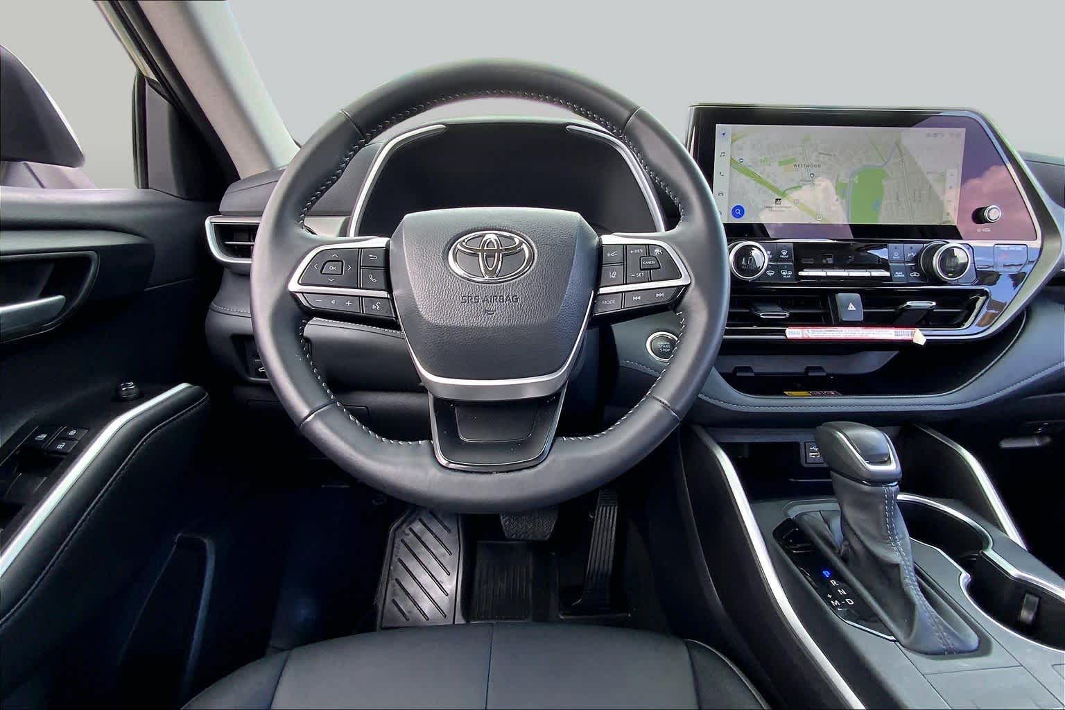 2025 Toyota Highlander XLE Magnetic Gray Metallic at Group 1 Toyota Southwest
