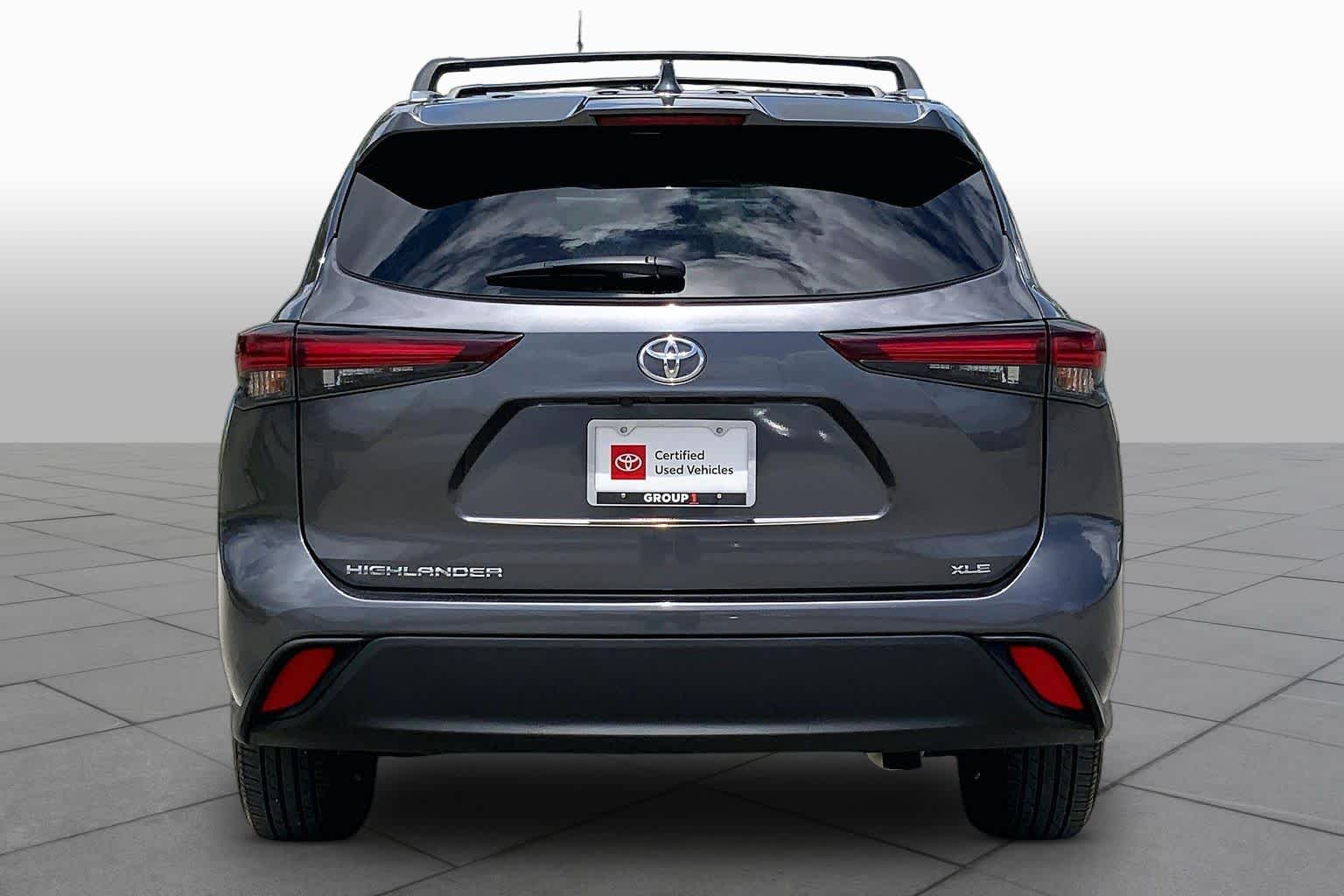 2025 Toyota Highlander XLE Magnetic Gray Metallic at Group 1 Toyota Southwest