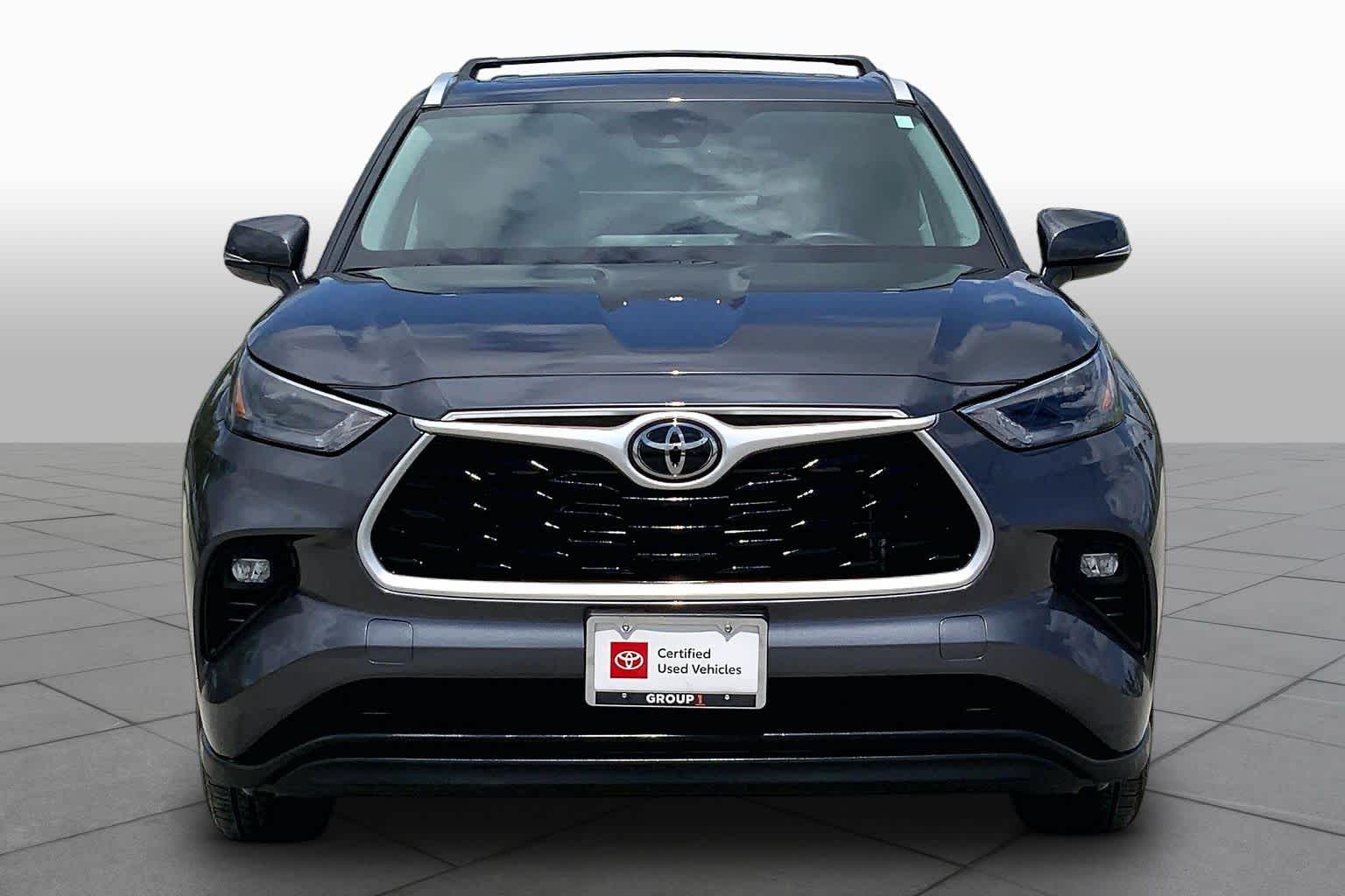 2025 Toyota Highlander XLE Magnetic Gray Metallic at Group 1 Toyota Southwest