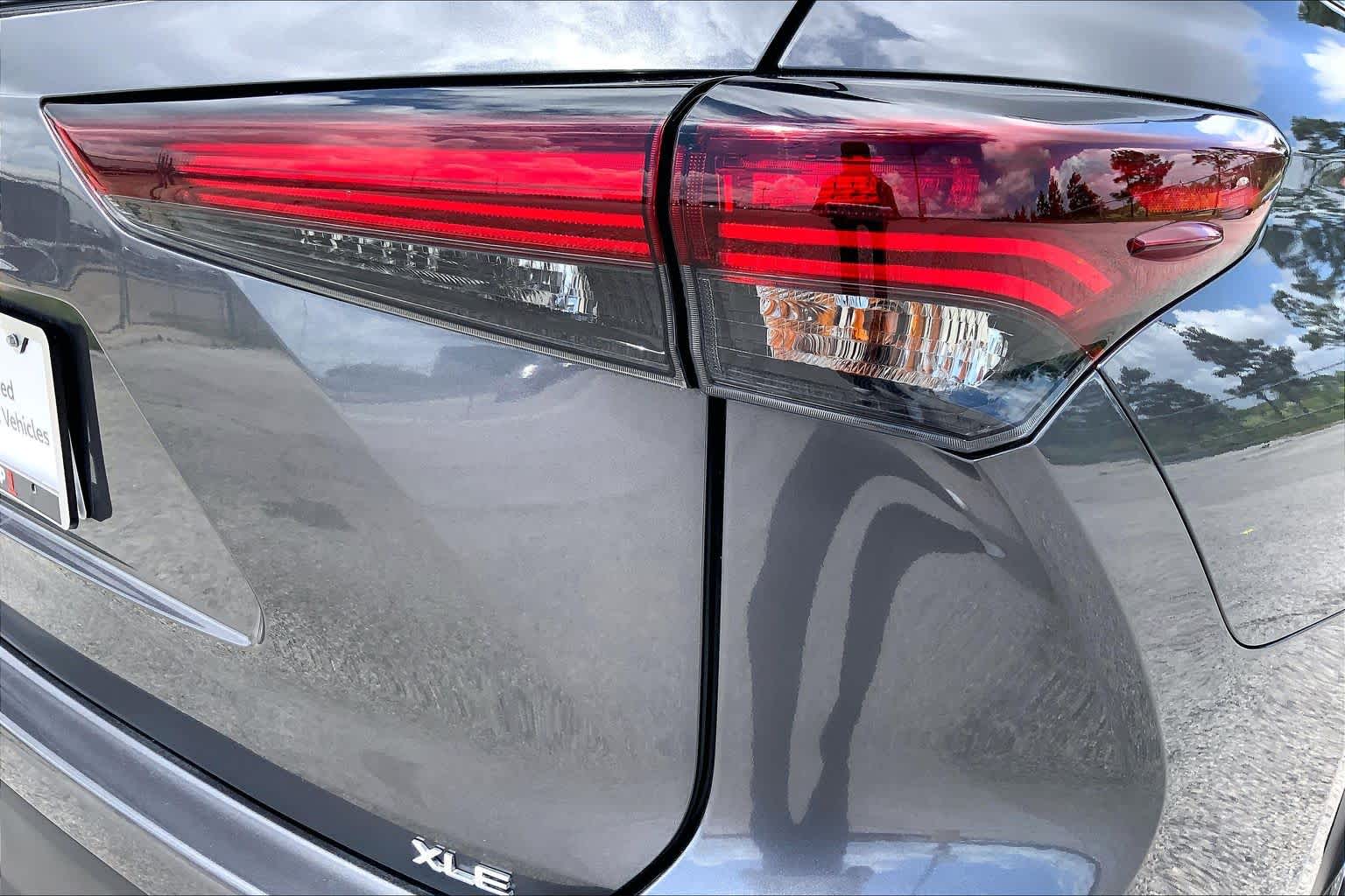2025 Toyota Highlander XLE Magnetic Gray Metallic at Group 1 Toyota Southwest