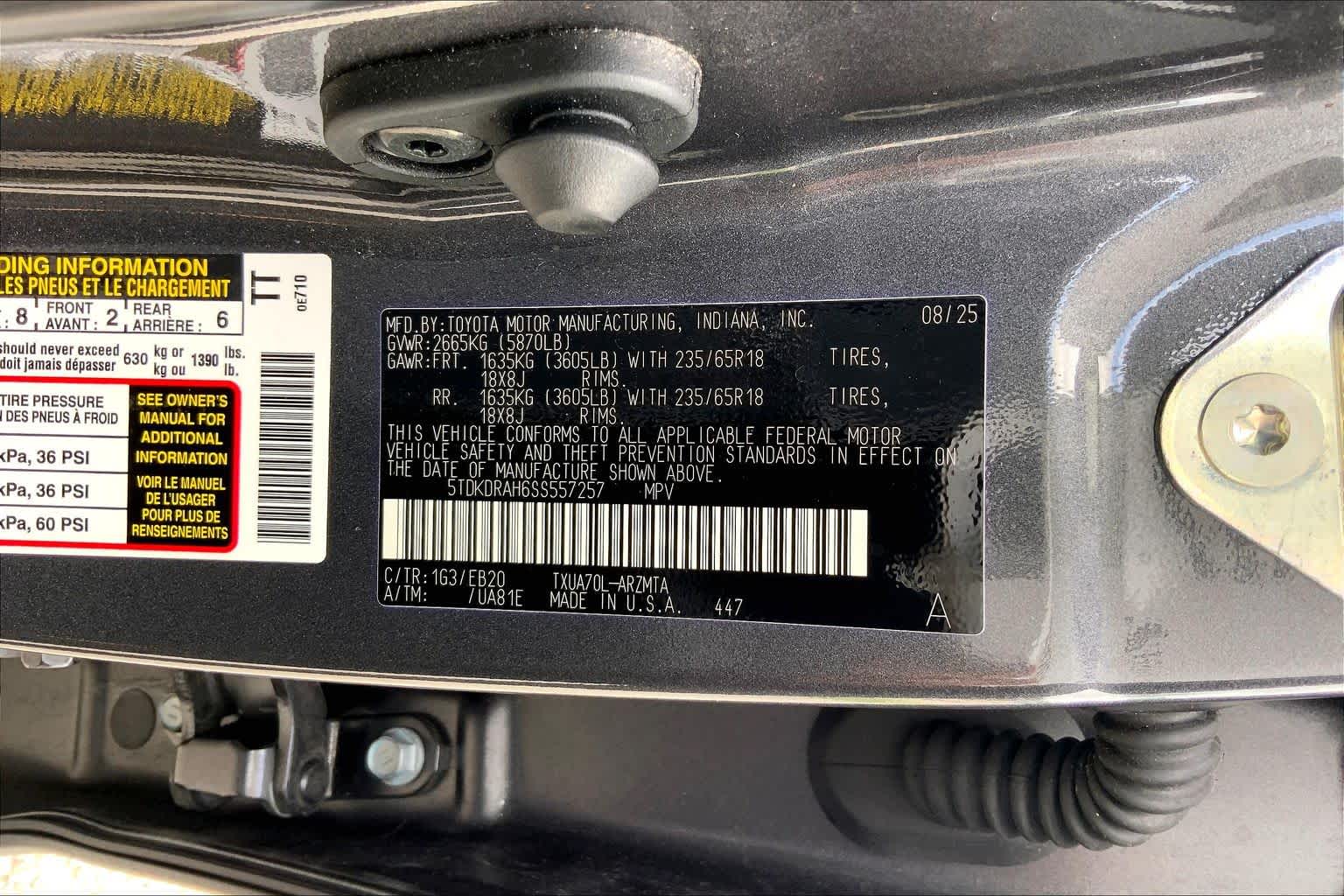 2025 Toyota Highlander XLE Magnetic Gray Metallic at Group 1 Toyota Southwest