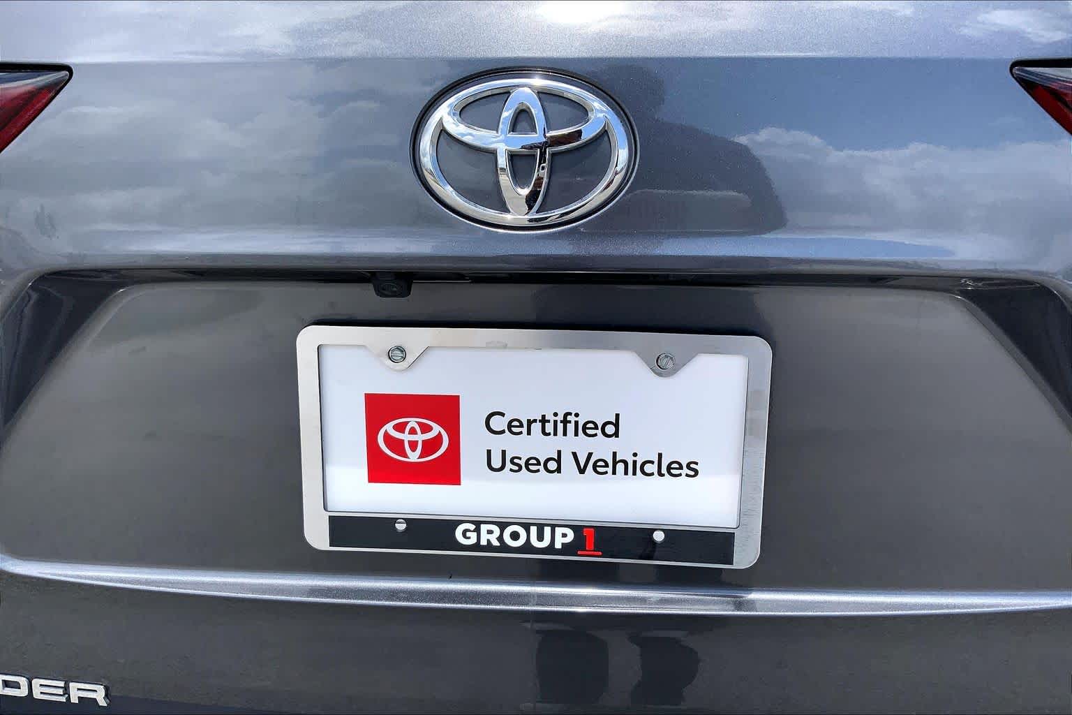 2025 Toyota Highlander XLE Magnetic Gray Metallic at Group 1 Toyota Southwest