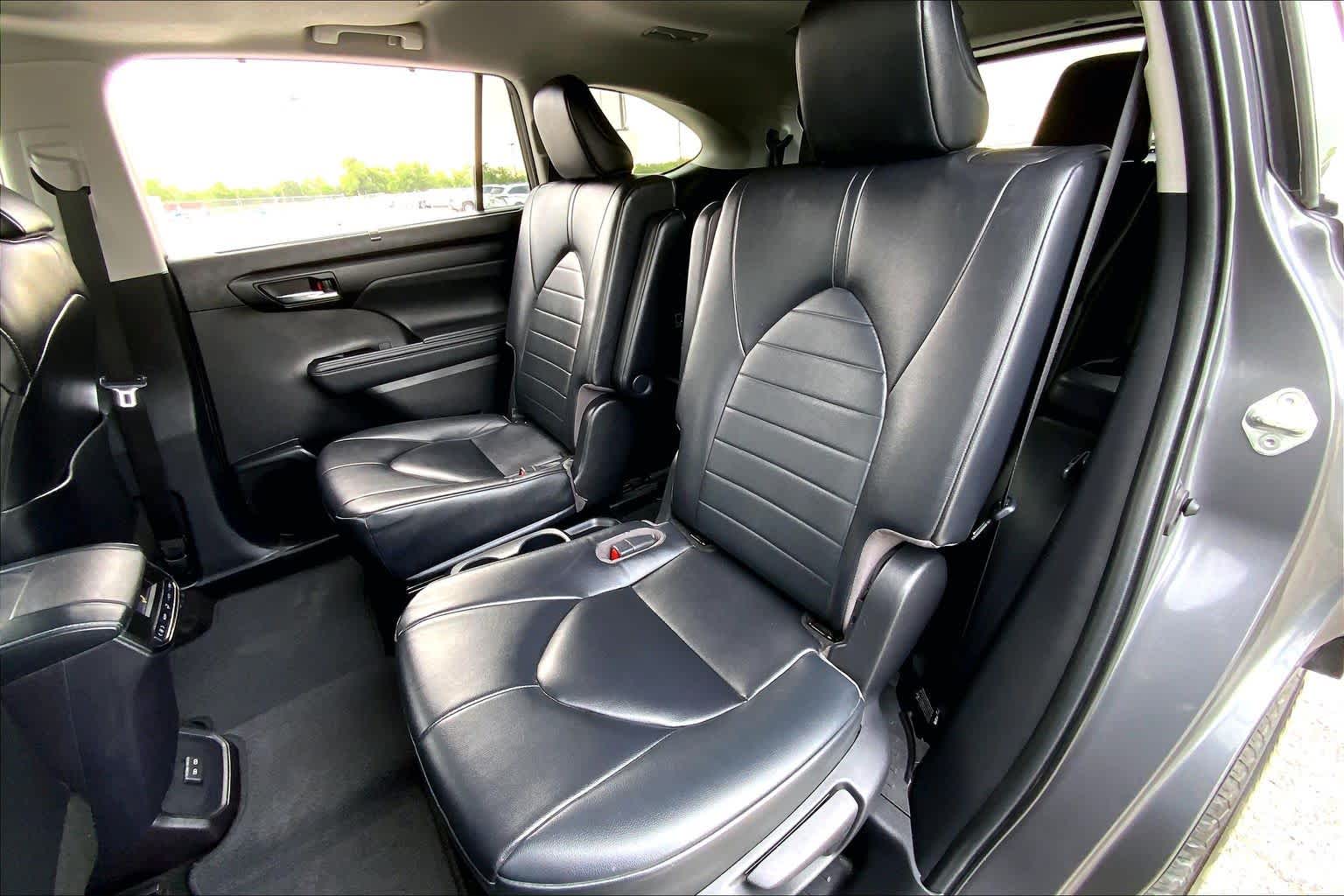 2023 Toyota Highlander XLE Magnetic Gray Metallic at Group 1 Toyota Southwest