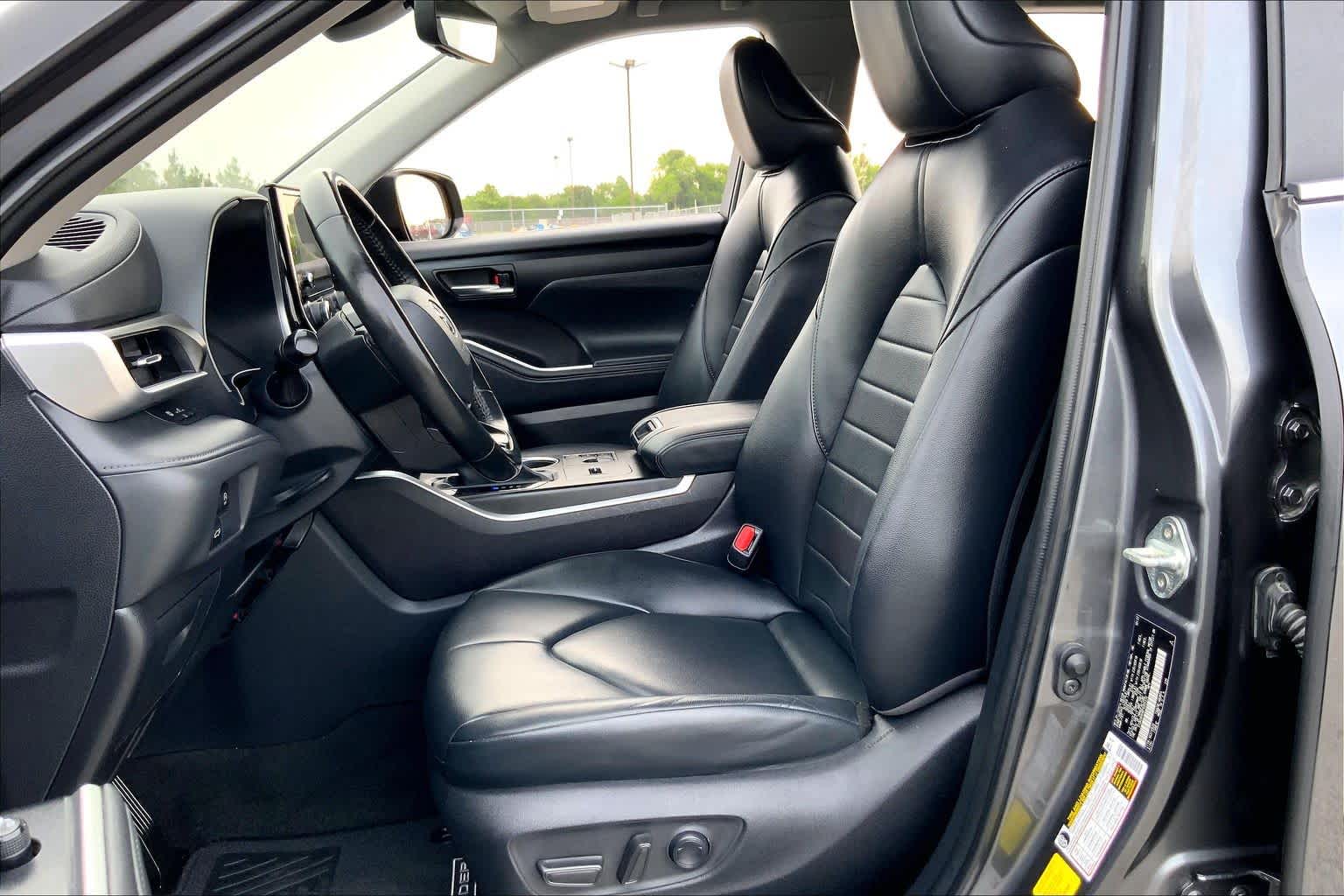 2023 Toyota Highlander XLE Magnetic Gray Metallic at Group 1 Toyota Southwest