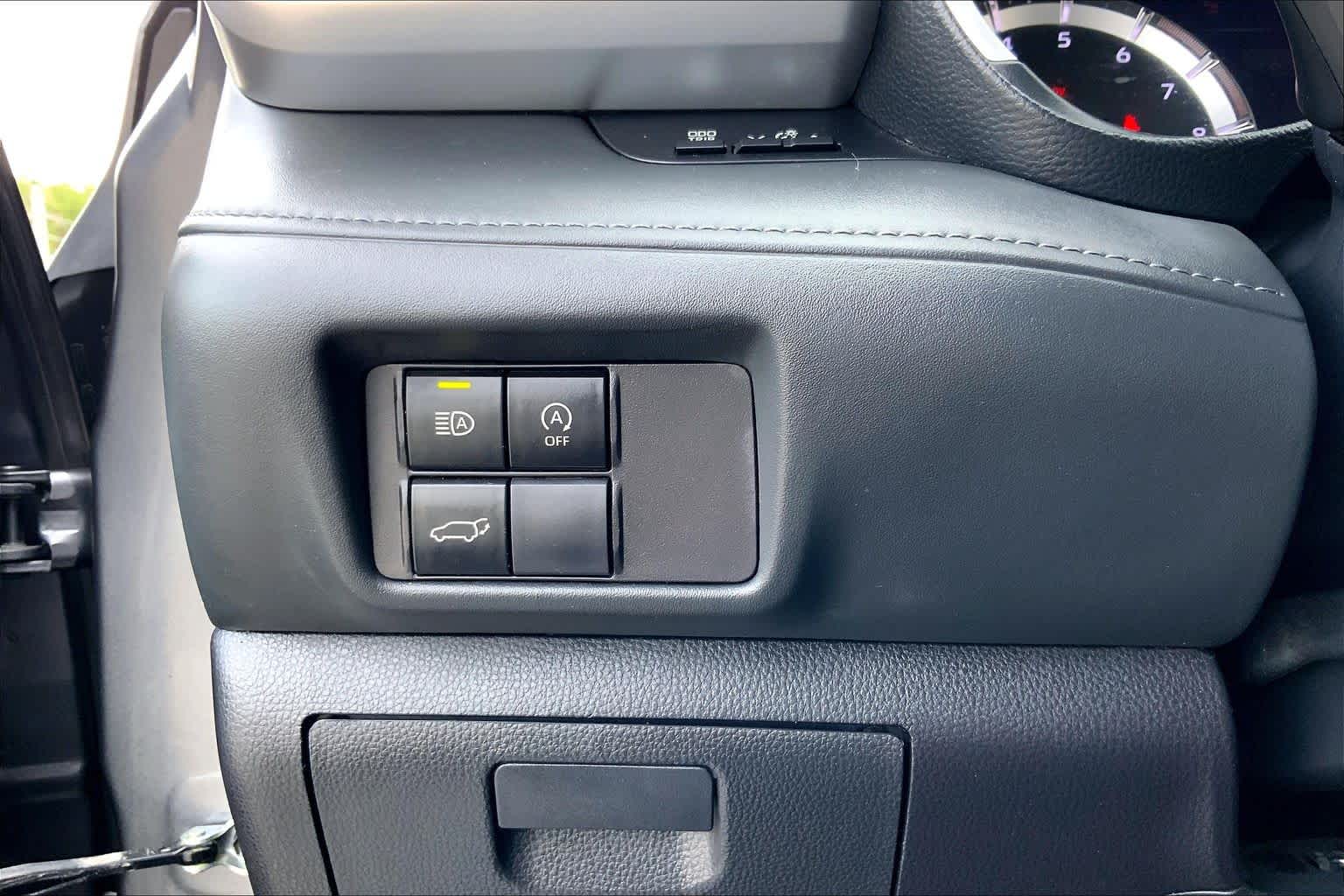 2023 Toyota Highlander XLE Magnetic Gray Metallic at Group 1 Toyota Southwest