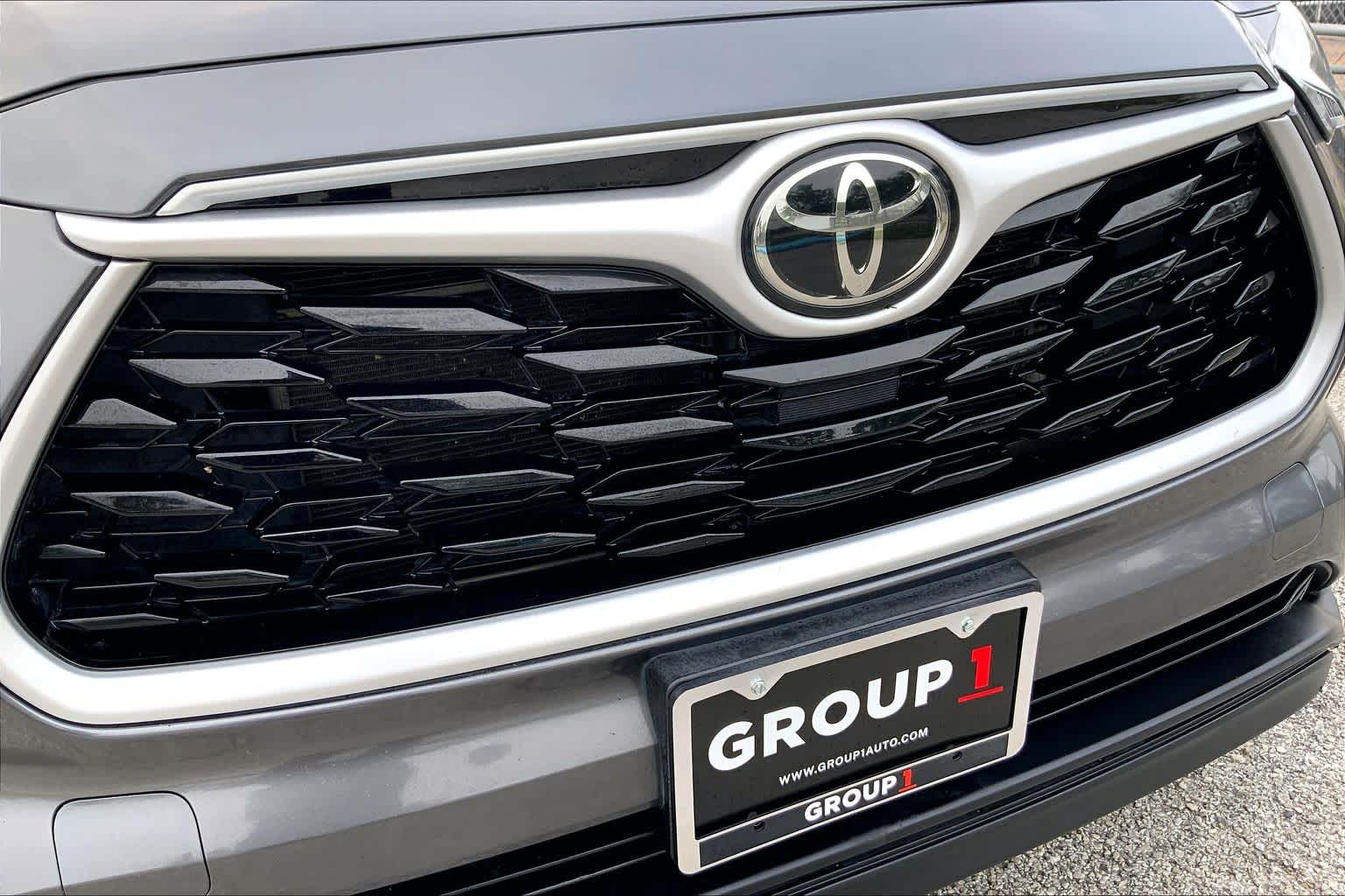 2023 Toyota Highlander XLE Magnetic Gray Metallic at Group 1 Toyota Southwest
