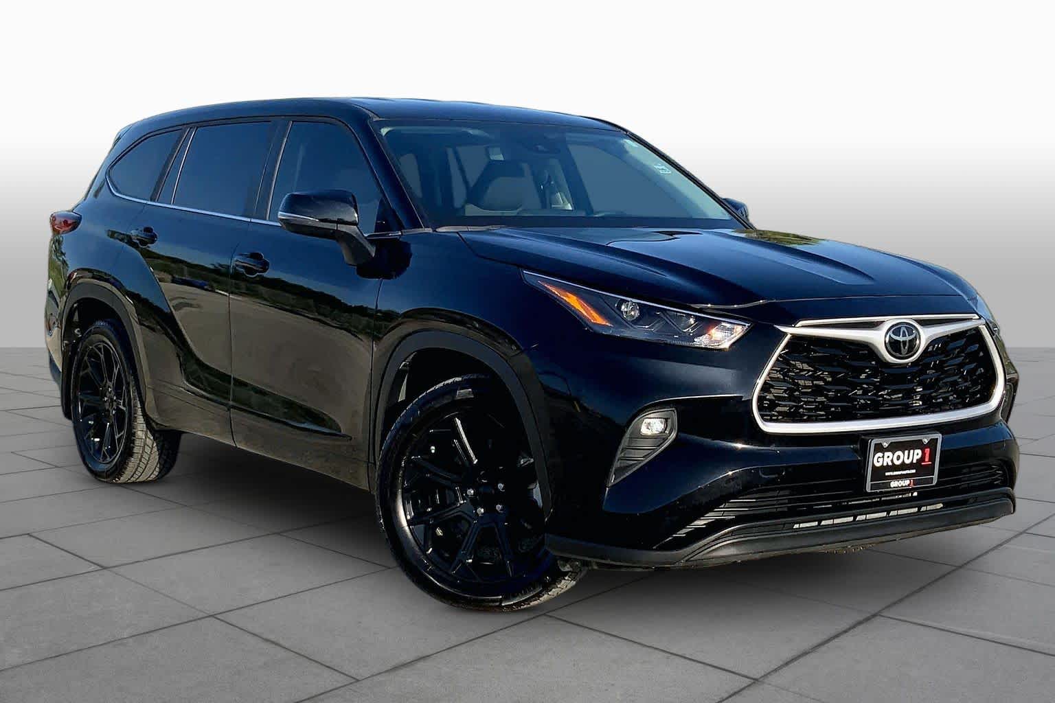 2023 Toyota Highlander LE Midnight Black Metallic at Group 1 Toyota Southwest